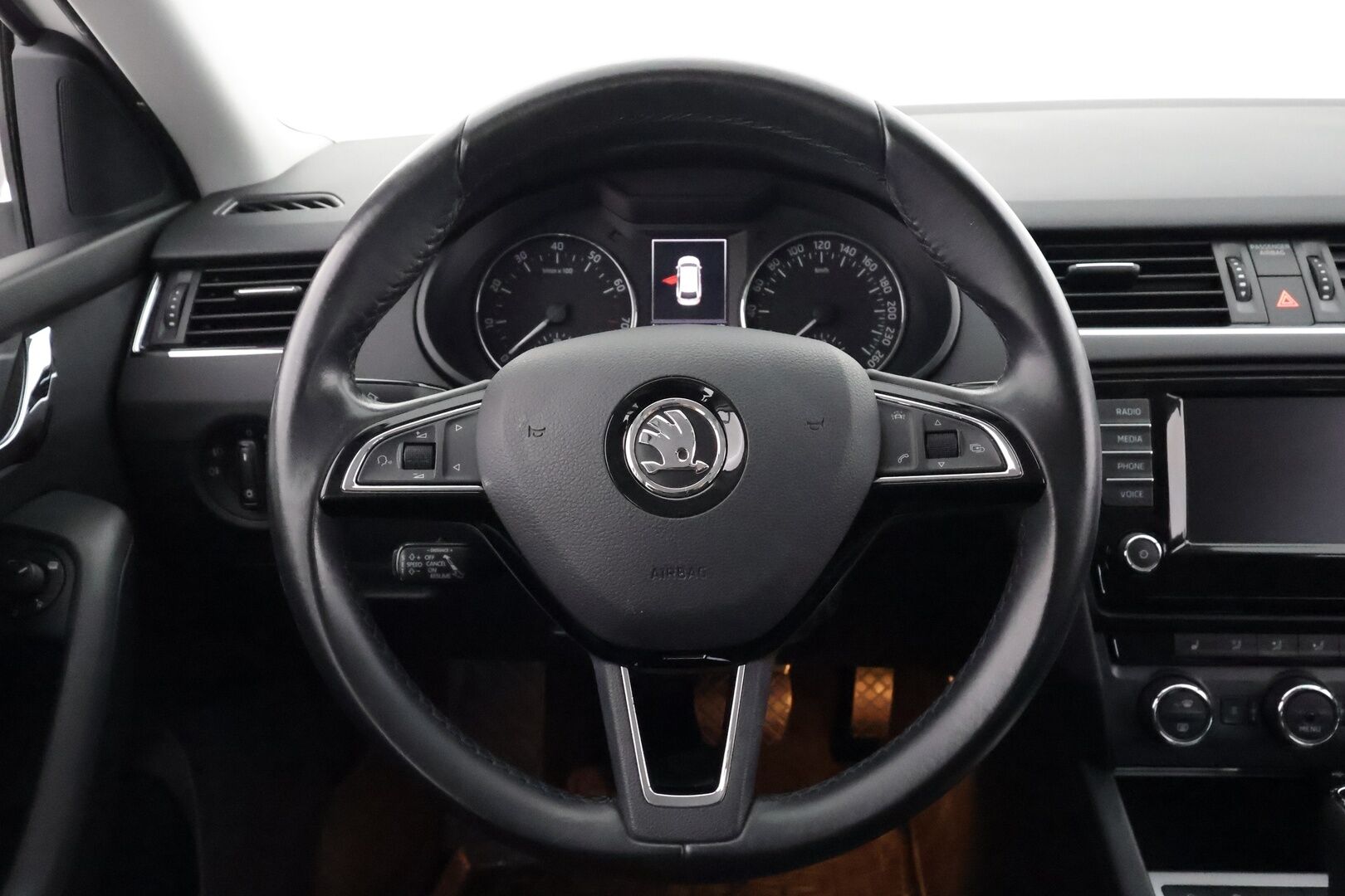 Skoda Octavia 2017 Combi 1,0 TSI Style DSG Autom. - | Webasto | Koukku | ACC | Xenon | P.Tutkat | Keyless | Suomi-auto | Kahdet renkaat |