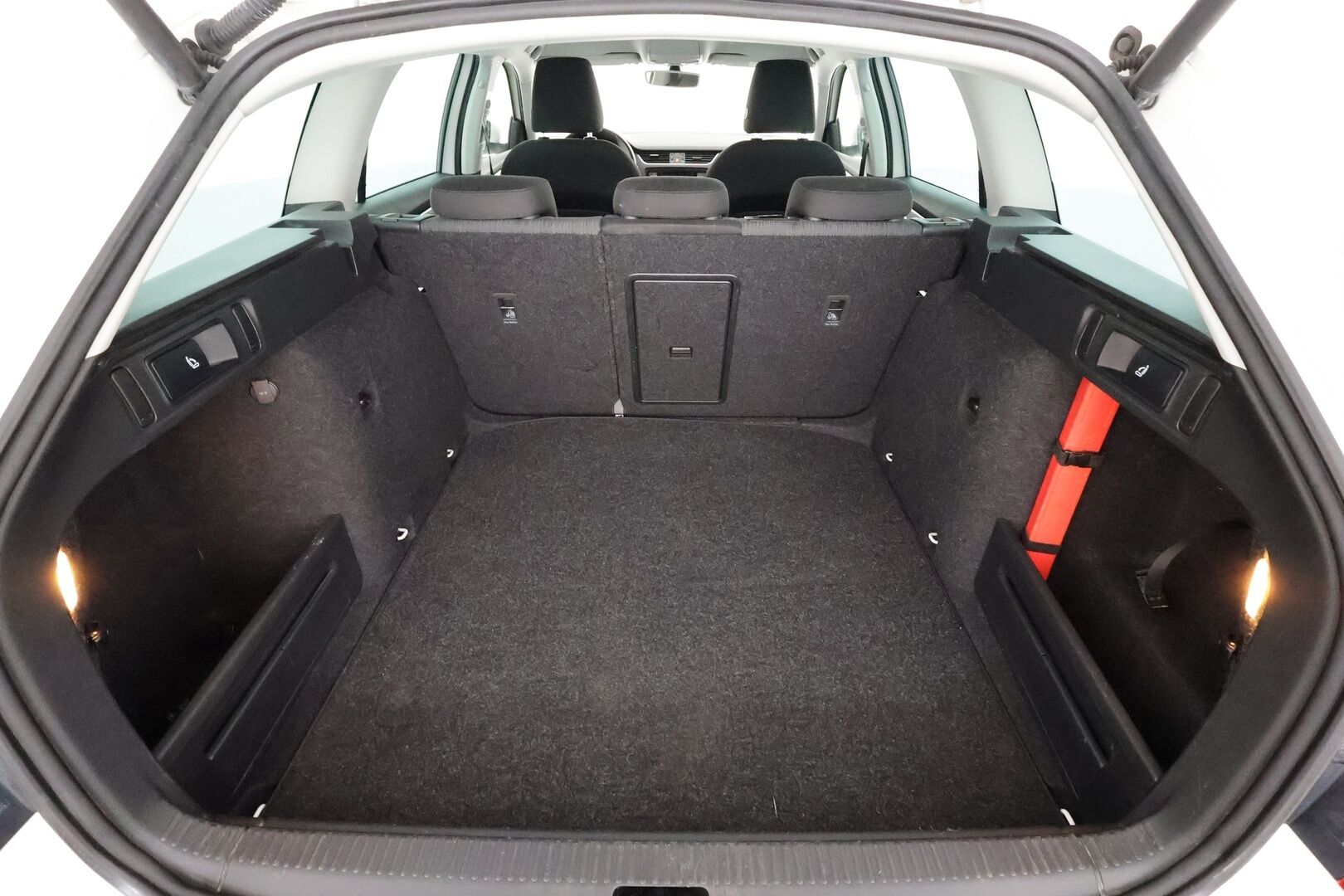 Skoda Octavia 2017 Combi 1,0 TSI Style DSG Autom. - | Webasto | Koukku | ACC | Xenon | P.Tutkat | Keyless | Suomi-auto | Kahdet renkaat |