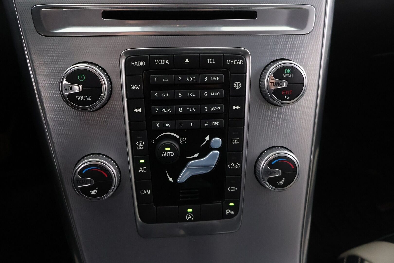 Volvo XC60 2016 D4 Business Classic Summum aut - Hihna tehty 3/2026 / Vakkari / Webasto / Kamera & Tutkat / Sähkökontti / KeyLess / Nahat / Volvo On Call