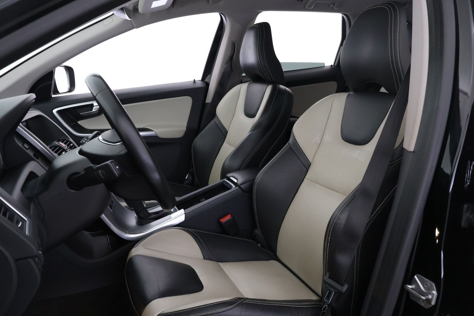 Volvo XC60 2016 D4 Business Classic Summum aut - Hihna tehty 3/2026 / Vakkari / Webasto / Kamera & Tutkat / Sähkökontti / KeyLess / Nahat / Volvo On Call