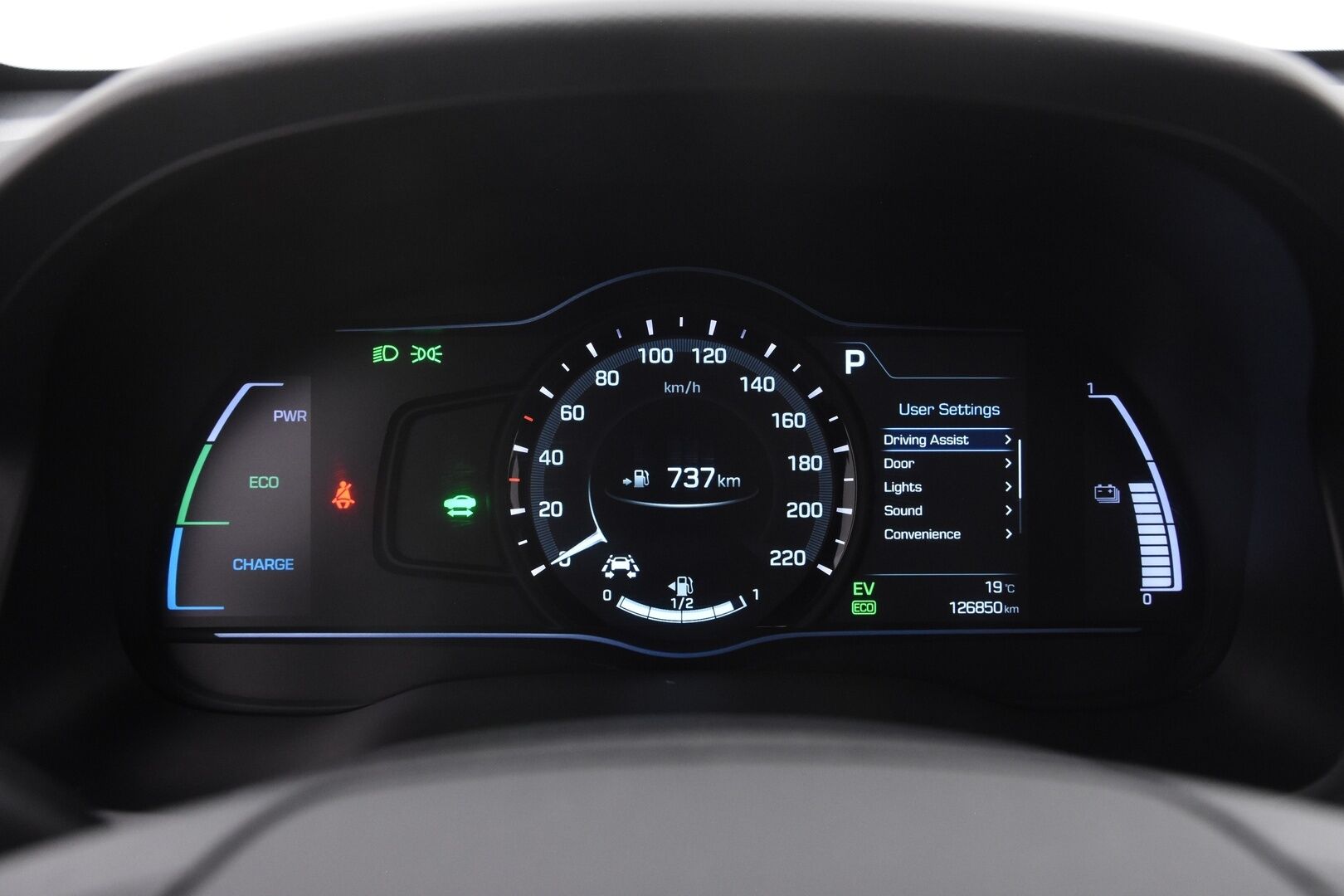 Hyundai IONIQ Hybrid 2017 DCT Style - Adapt.vakkari | P.kamera | Navigointi | Infinity audio | Muistipenkki | 2x renkaat vanteilla
