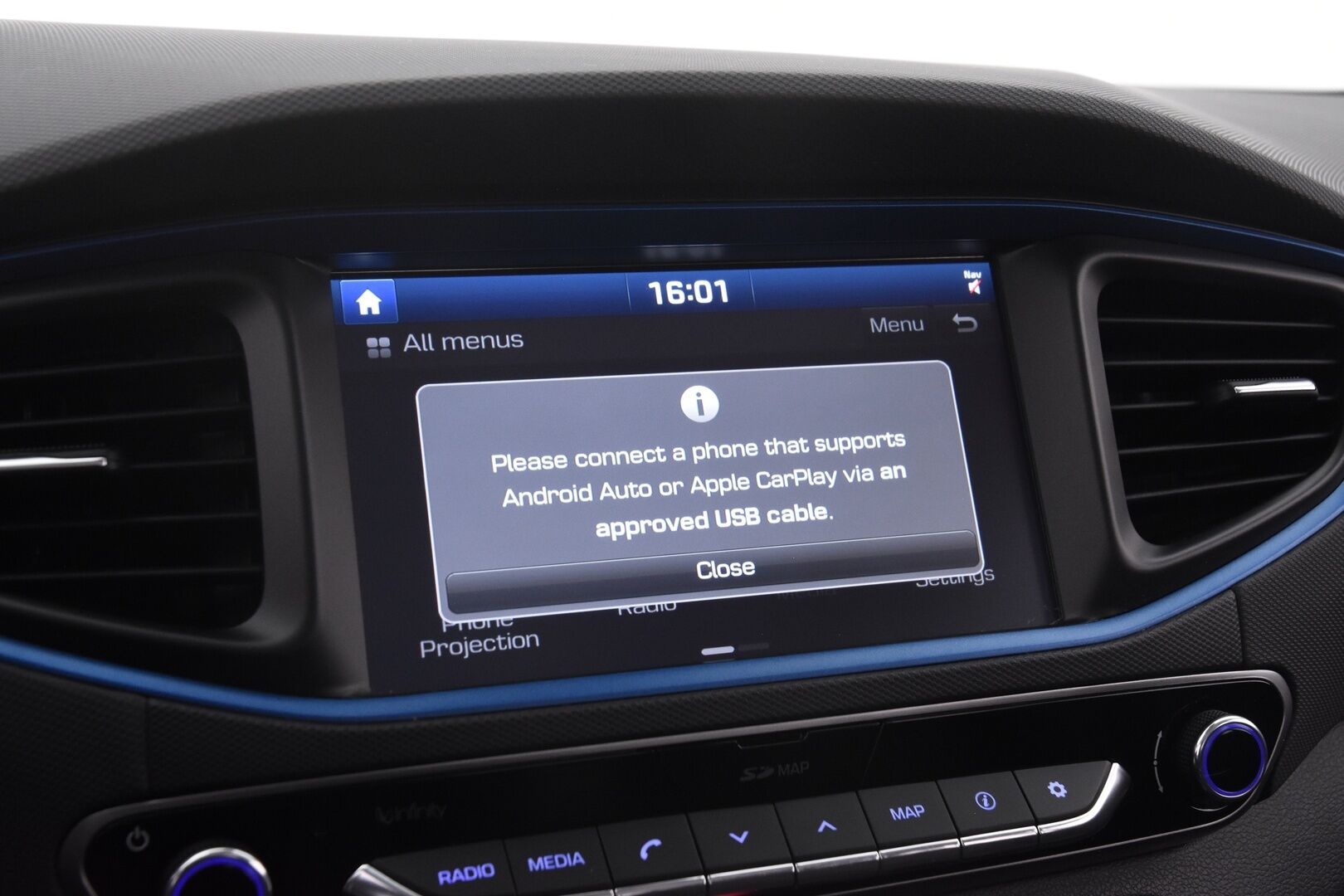 Hyundai IONIQ Hybrid 2017 DCT Style - Adapt.vakkari | P.kamera | Navigointi | Infinity audio | Muistipenkki | 2x renkaat vanteilla