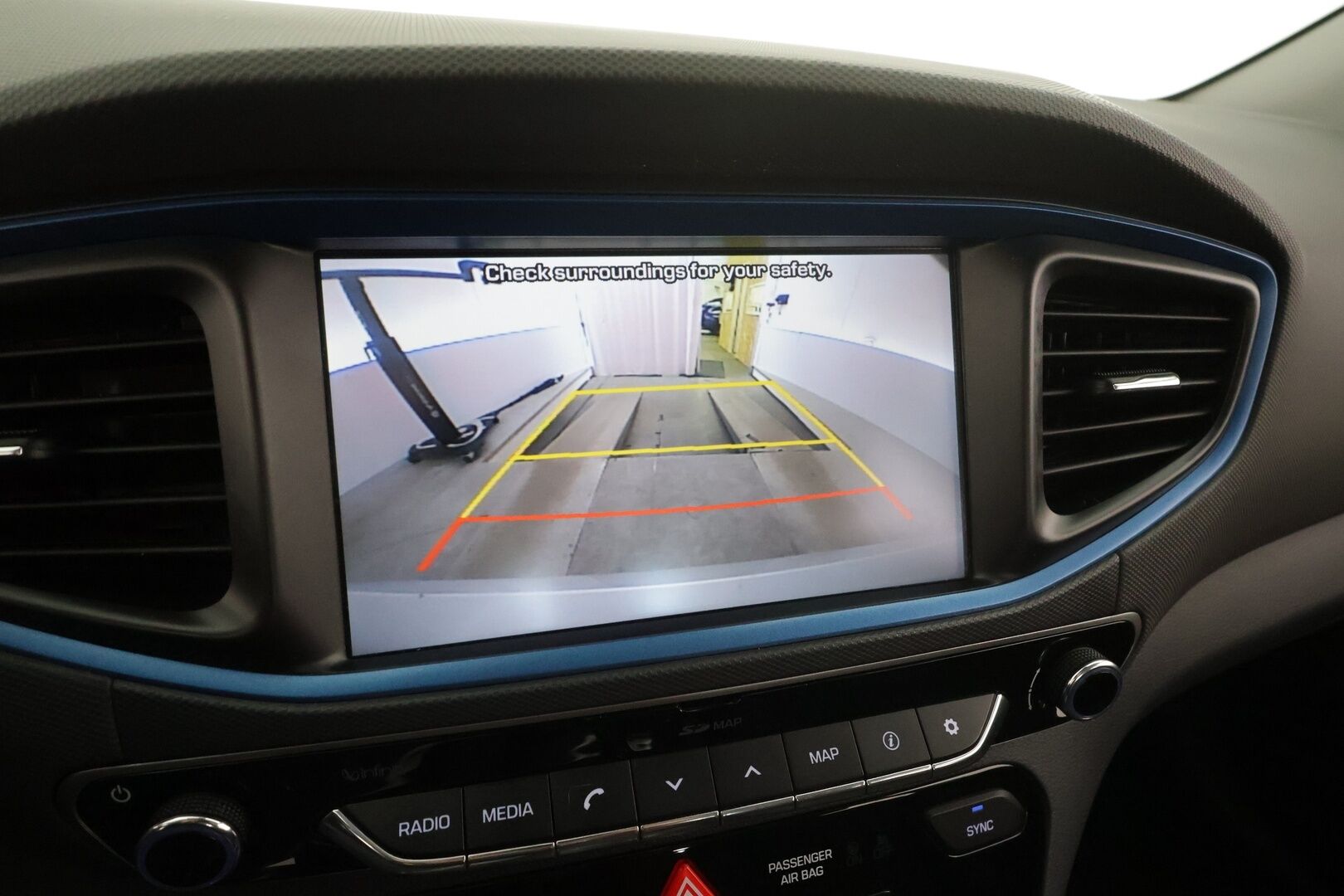 Hyundai IONIQ hybrid 2017 DCT Style * Webasto / Adapt.vakkari / Infinity / P.kamera / Navi / Keyless *