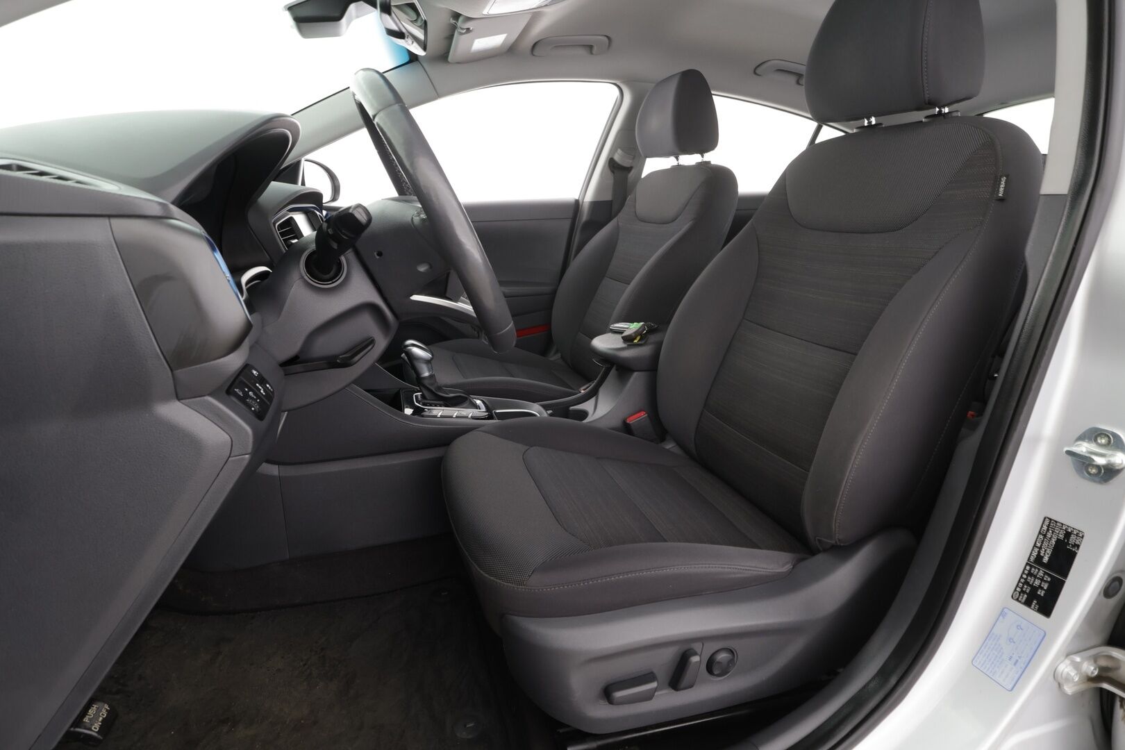 Hyundai IONIQ hybrid 2017 DCT Style * Webasto / Adapt.vakkari / Infinity / P.kamera / Navi / Keyless *