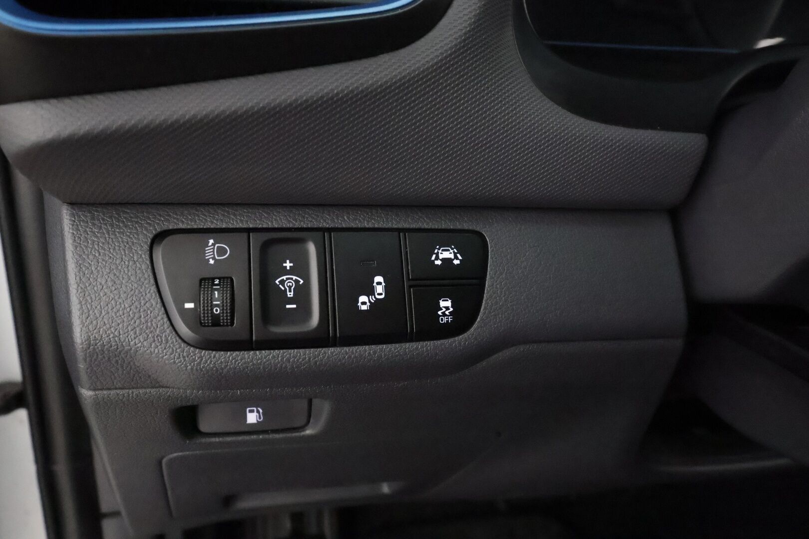 Hyundai IONIQ hybrid 2017 DCT Style * Webasto / Adapt.vakkari / Infinity / P.kamera / Navi / Keyless *