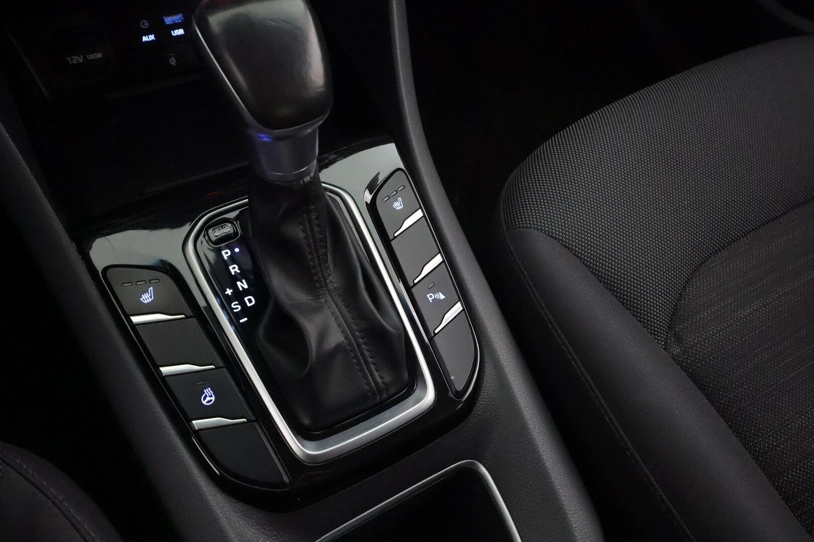 Hyundai IONIQ hybrid 2017 DCT Style * Webasto / Adapt.vakkari / Infinity / P.kamera / Navi / Keyless *