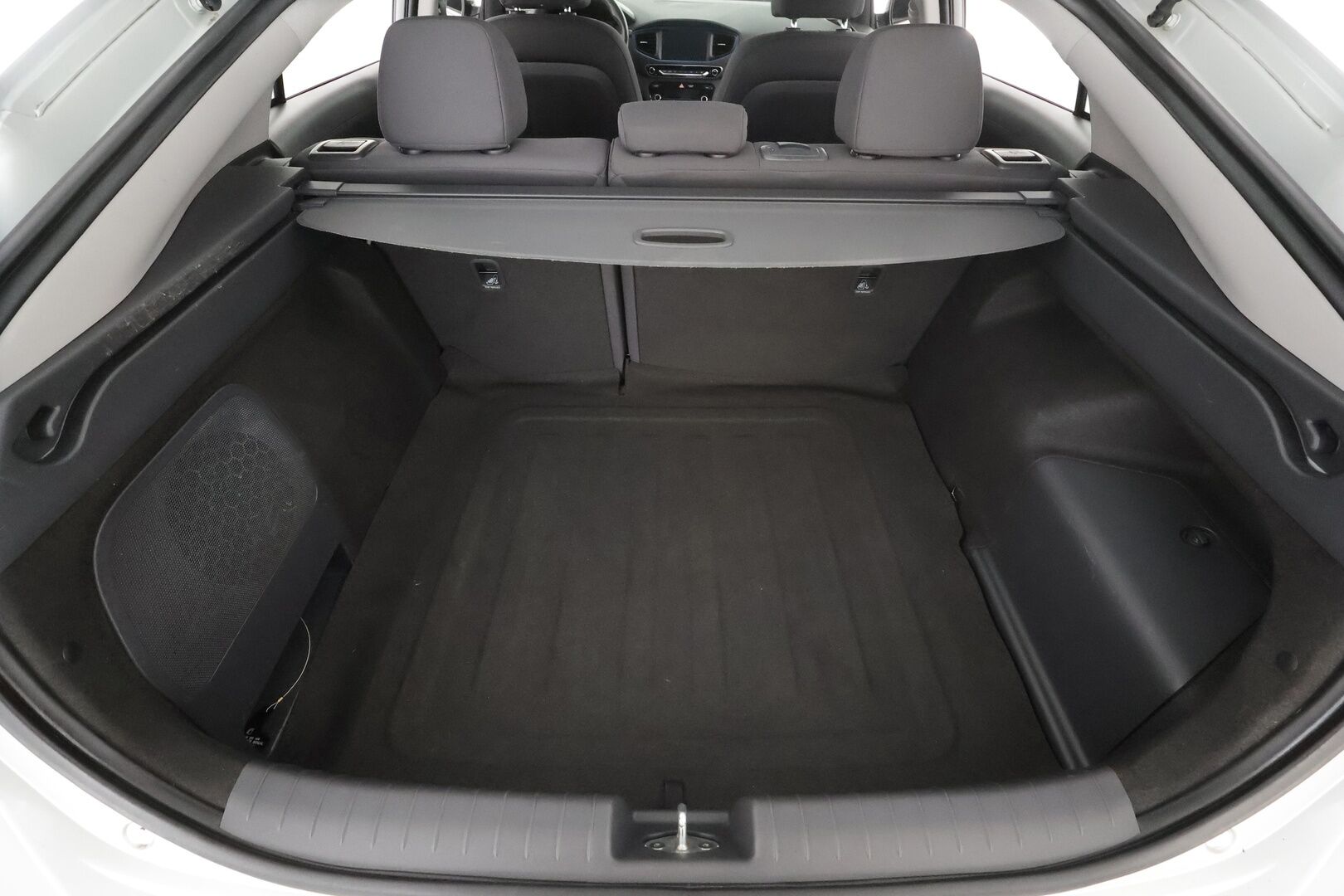 Hyundai IONIQ hybrid 2017 DCT Style * Webasto / Adapt.vakkari / Infinity / P.kamera / Navi / Keyless *