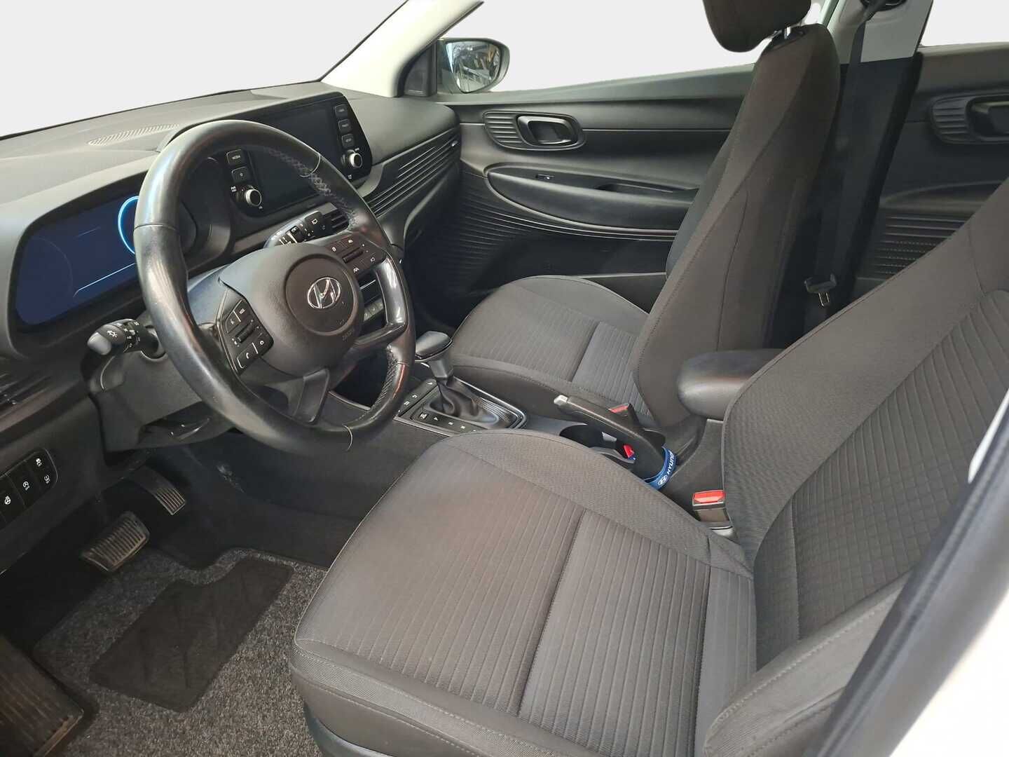 Hyundai i20 Hatchback 2021 1,0 T-GDI 100 hv 48V 7DCT Black Hybrid MY21 - | Peruutuskamera | Vakionopeudensäädin | Keyless | Kahdet hyvä kuntoiset renkaat + vanteet |