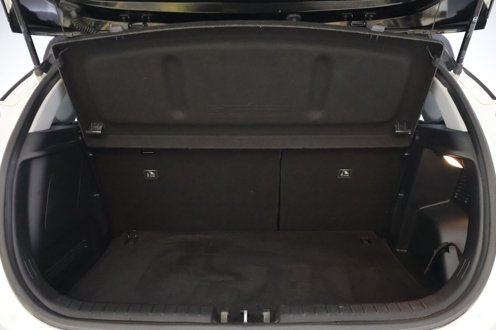 Hyundai i20 Hatchback 2021 1,0 T-GDI 100 hv 48V 7DCT Black Hybrid MY21 - | Peruutuskamera | Vakionopeudensäädin | Ratinlämmitin | Keyless | Kahdet hyvä kuntoiset renkaat + vanteet |