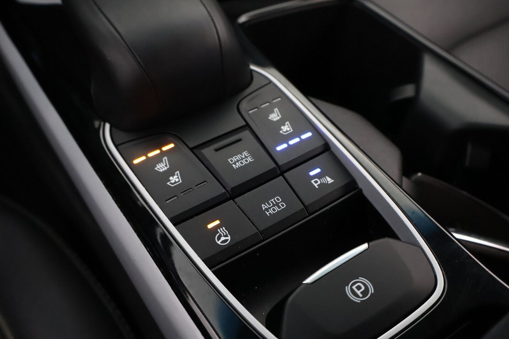 Hyundai IONIQ electric 2017 Style Business - Suomiauto / Lämpöpumppu / Adapt.Vakkari / Infinity Audio / Ilmastoidut Nahat / Peruutuskamera / Apple&Android / Huippuvarusteet!