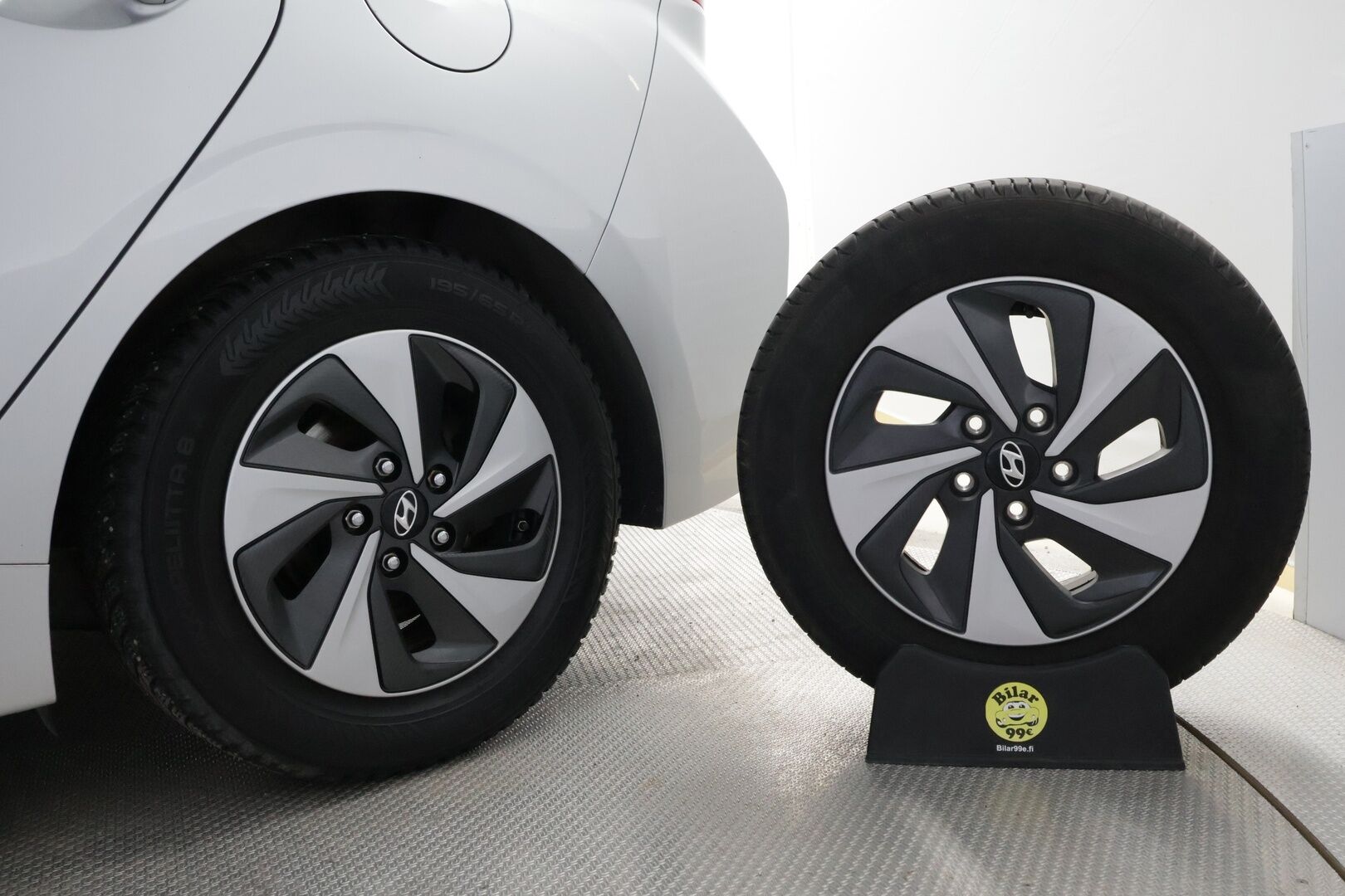 Hyundai IONIQ hybrid 2017 DCT Comfort * Suomiauto / Merkkihuollot / Infinity / Adapt.Vakkari / Peruutuskamera / Lohkolämmitin! - Ratinlämmitys / Juuri tullut Tampereelle!