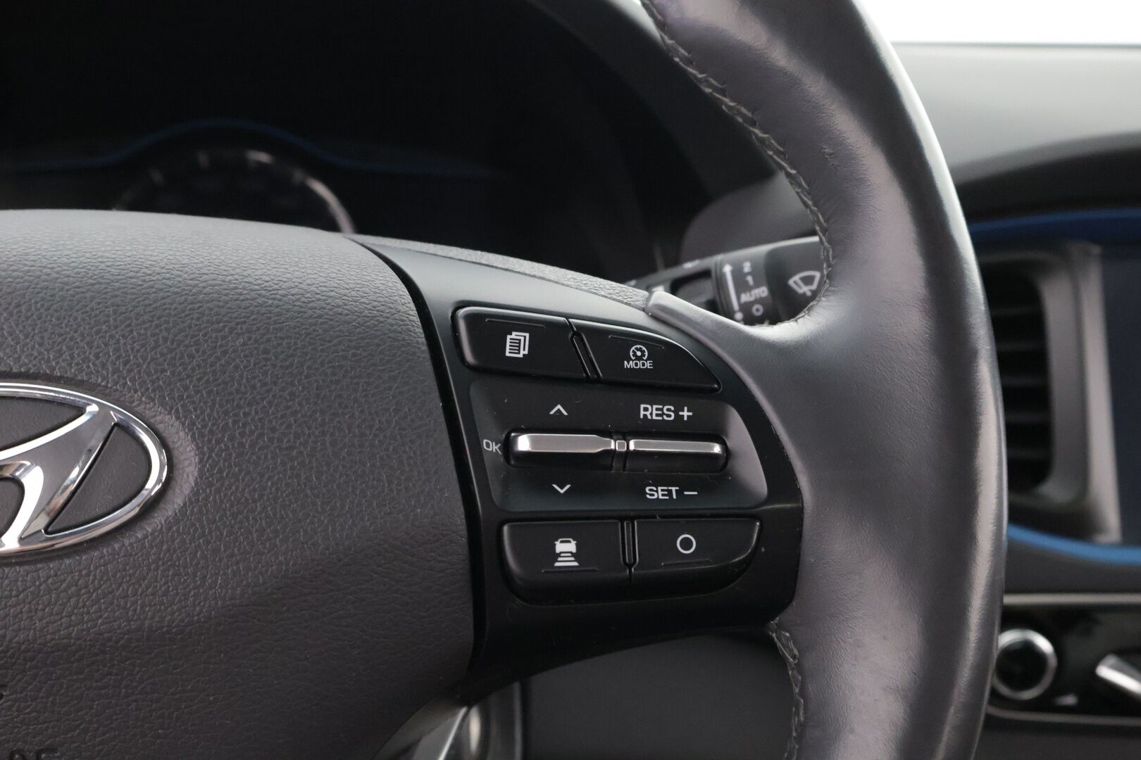 Hyundai IONIQ hybrid 2017 DCT Comfort * Suomiauto / Merkkihuollot / Infinity / Adapt.Vakkari / Peruutuskamera / Lohkolämmitin! - Ratinlämmitys / Juuri tullut Tampereelle!