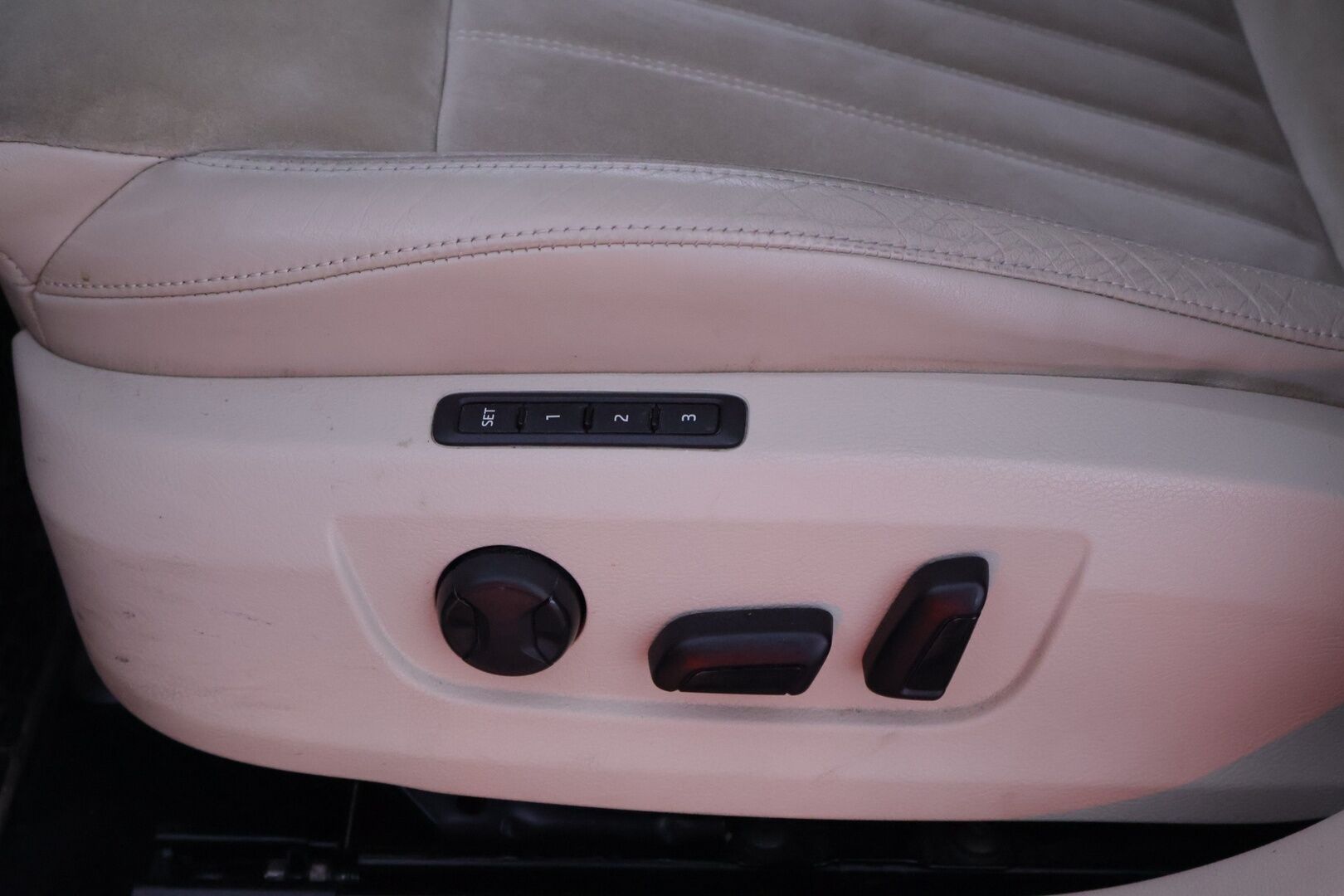 Skoda Superb 2017 2,0 TDI 190 4x4 Elegance DSG Autom. *ACC / Muistipenkki / Canton / Koukku / S-Luukku / KeyLessGo / Tutkat* - Siisti kuntoinen ja hyvin huollettu Superb / Jakohihna vaihdettu - HULLU BLACKWEEK KORKOTARJOUS 2,49%