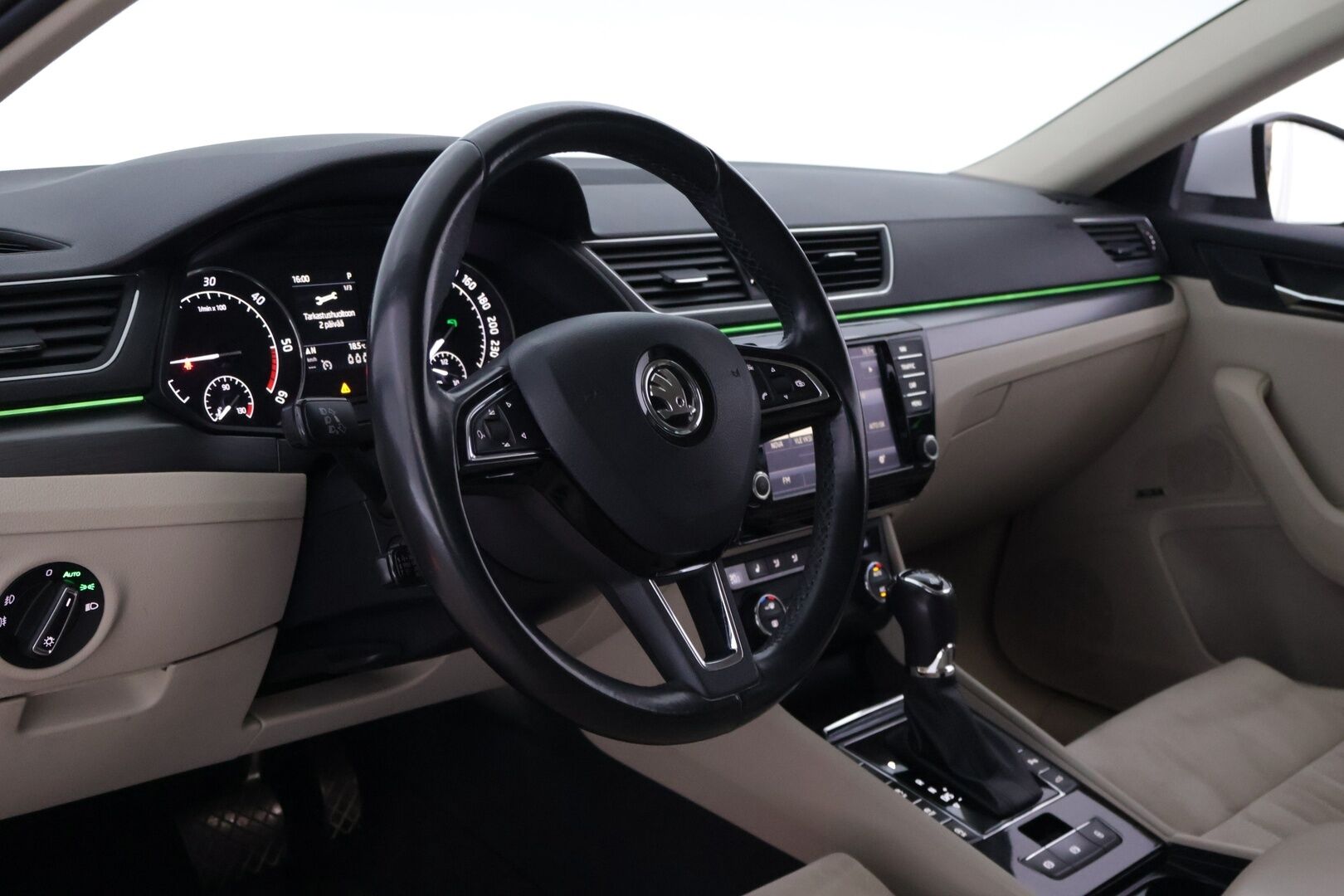 Skoda Superb 2017 2,0 TDI 190 4x4 Elegance DSG Autom. *ACC / Muistipenkki / Canton / Koukku / S-Luukku / KeyLessGo / Tutkat* - Merkkihuollettu / Suomiauto /