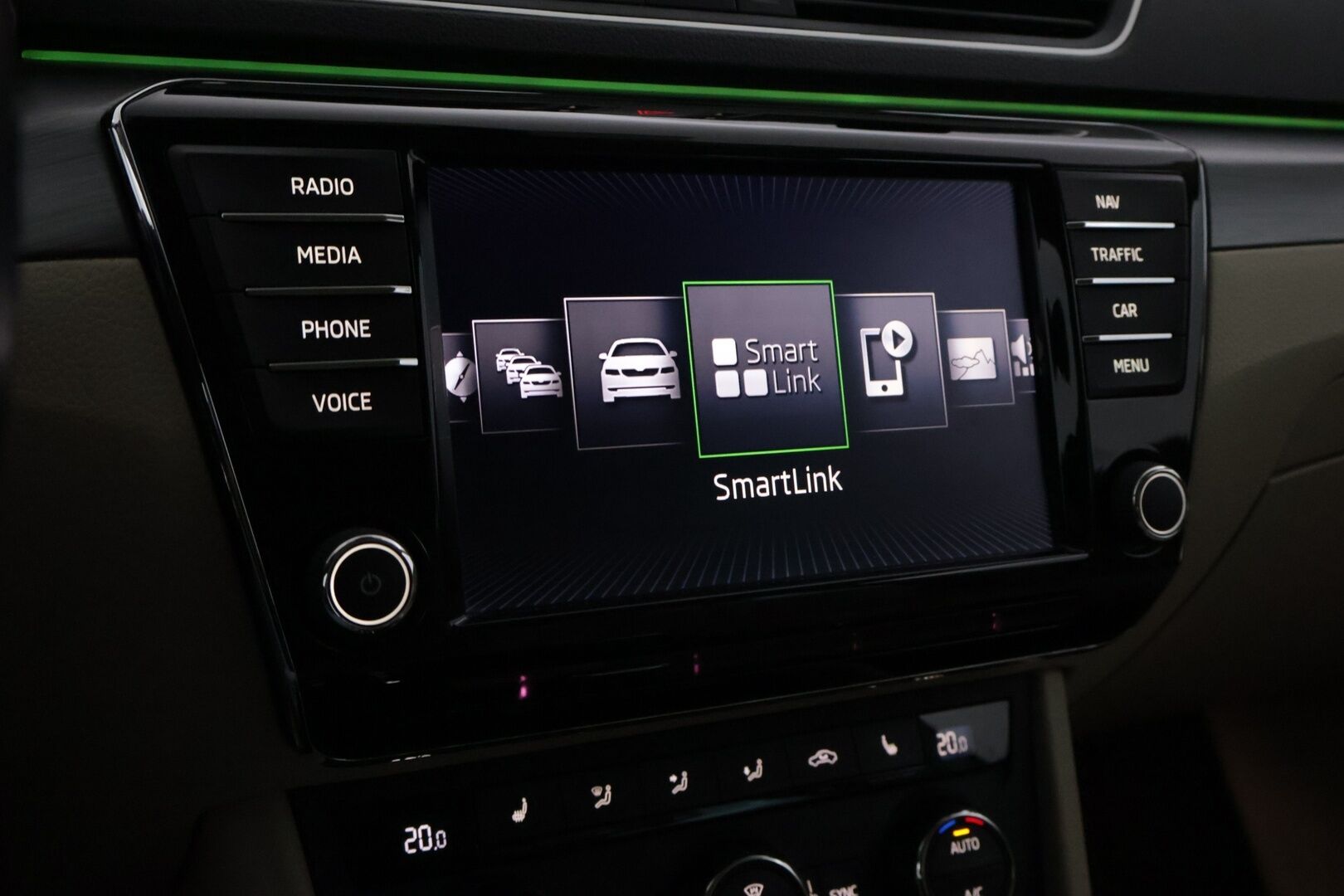 Skoda Superb 2017 2,0 TDI 190 4x4 Elegance DSG Autom. *ACC / Muistipenkki / Canton / Koukku / S-Luukku / KeyLessGo / Tutkat* - Merkkihuollettu / Suomiauto /