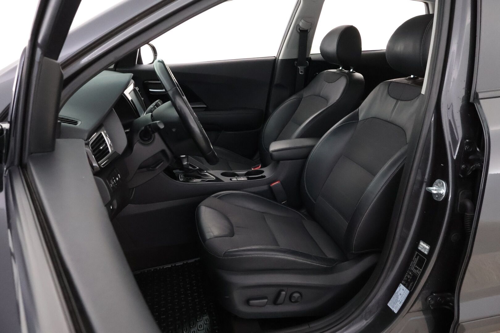 Kia Niro 2017 1,6 GDI Hybrid EX DCT* JBL / Peruutuskamera / Puolinahat / Lohko&Sisäp. / Vakkari / Navi / Ratinlämmitin! - Suomiauto / Merkkiliikkeen huoltohistoria / Juuri saapunut! - HULLU BLACKWEEK KORKOTARJOUS 2,49%