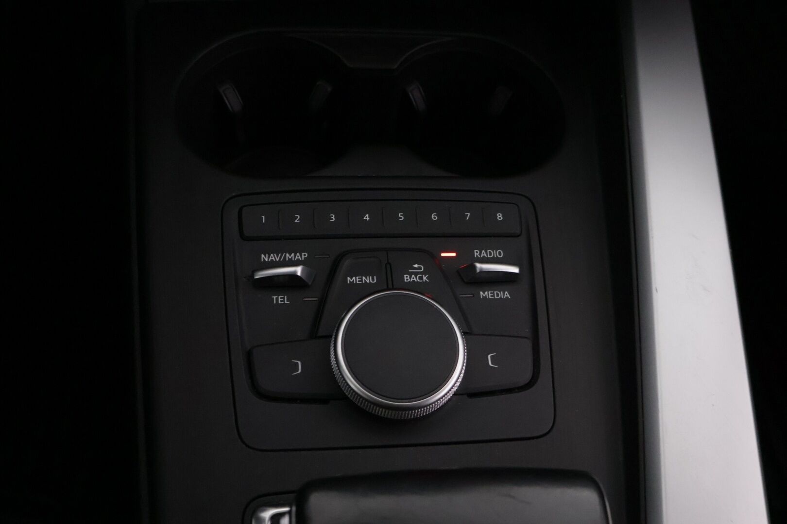 Audi A4 allroad 2017 Land of quattro 2,0 TDI 120 kW quattro S tronic * Webasto / Bang & Olufsen / P-Kamera / Matrix-LED / Sähköluukku / Jakopää tehty! * - Huippuvarusteet, hyvin huollettu!