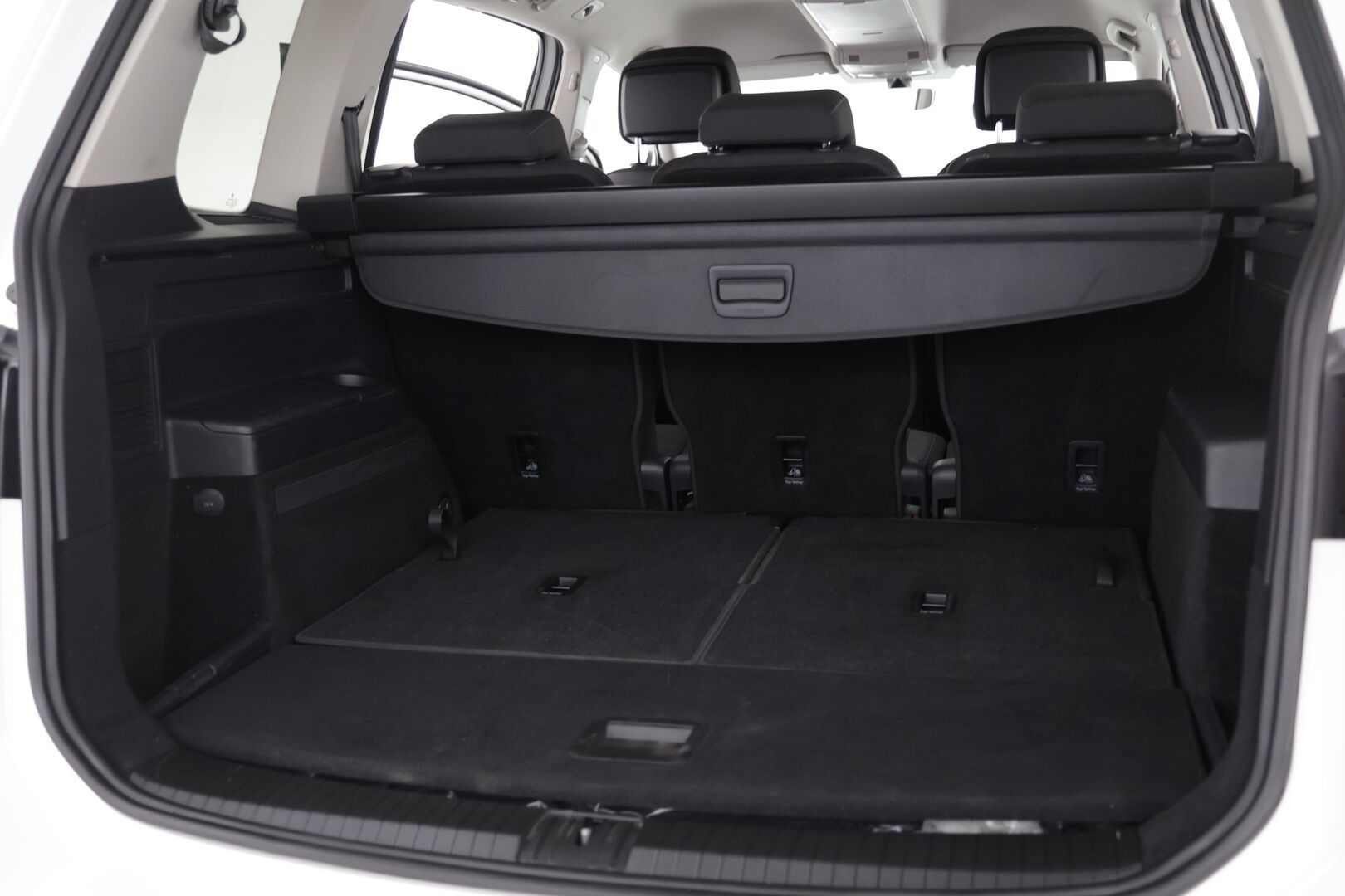 Volkswagen Touran 2017 R-line 1,4 TSI 110 kW 7-p - | Webasto | ACC | R-Line ulkopaketti | 7-Paikkainen