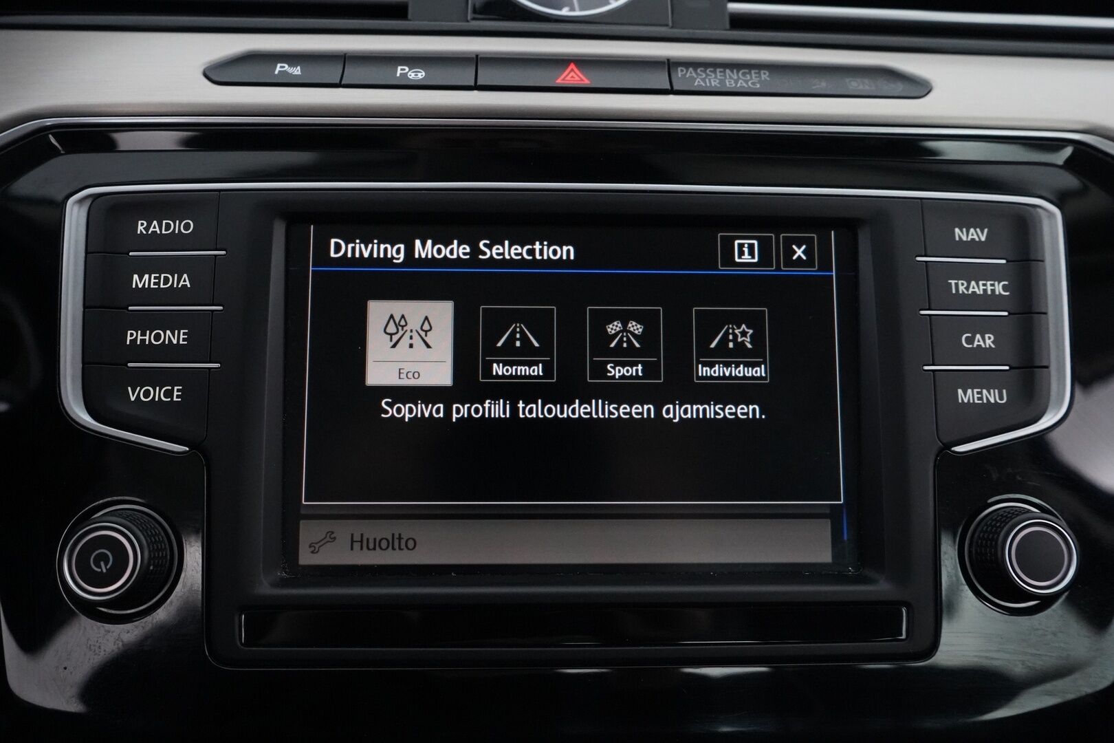 Volkswagen Passat 2017 1.6 TDI Sedan Highline 88kW (120hv) DSG - ACC | Digimittaristo | Webasto | Nahka-Alcantara | Tutkat | LED | Suomi-auto | Kahdet VW vanteet | Uudet kesärenkaat | Juuri huollettu! 