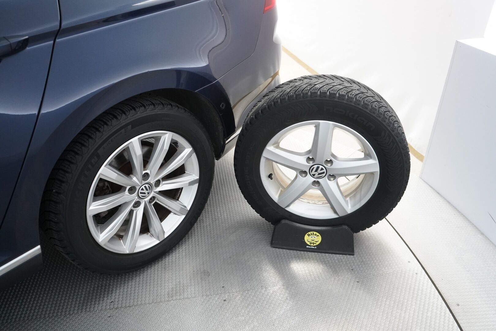 Volkswagen Passat 2016 Sedan Highline 1,6 TDI 88 kW (120 hv) DSG-automaatti *ACC / Digimittaristo / Webasto / Nahka-Alcantara / Tutkat / LED* - Suomi-auto / Kahdet VW vanteet