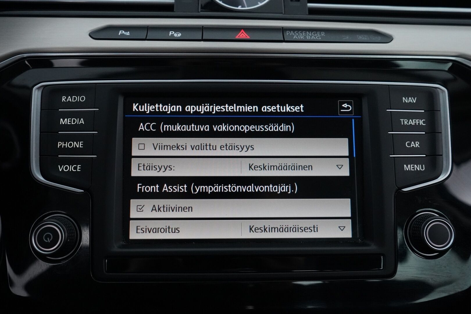 Volkswagen Passat 2017 1.6 TDI Sedan Highline 88kW (120hv) DSG - ACC | Digimittaristo | Webasto | Nahka-Alcantara | Tutkat | LED | Suomi-auto | Kahdet VW vanteet | Uudet kesärenkaat | Juuri huollettu! 