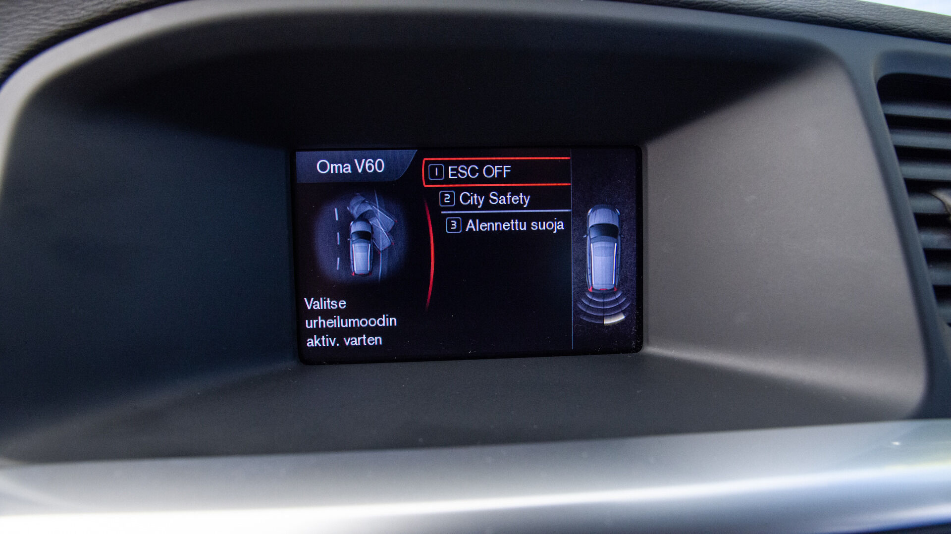 Volvo V60 2017 D3 Business aut - Suomi-Auto | Webasto | Xenon-valot | Tutkat 