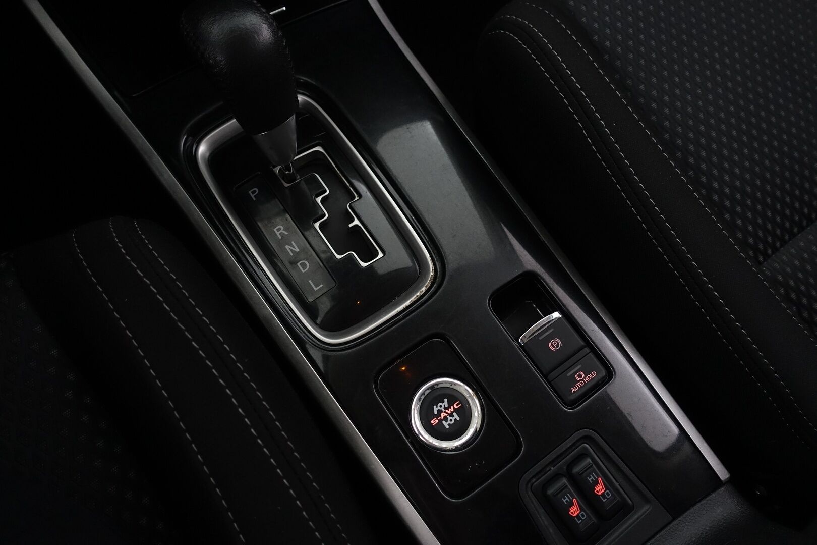 Mitsubishi Outlander 2017 2,2 DI-D Intense AT 4WD 5P - YritysOutlet - Myydään vain yrityksille! - | ACC | P.kamera & tutkat | 2x renkaat & vanteet | 