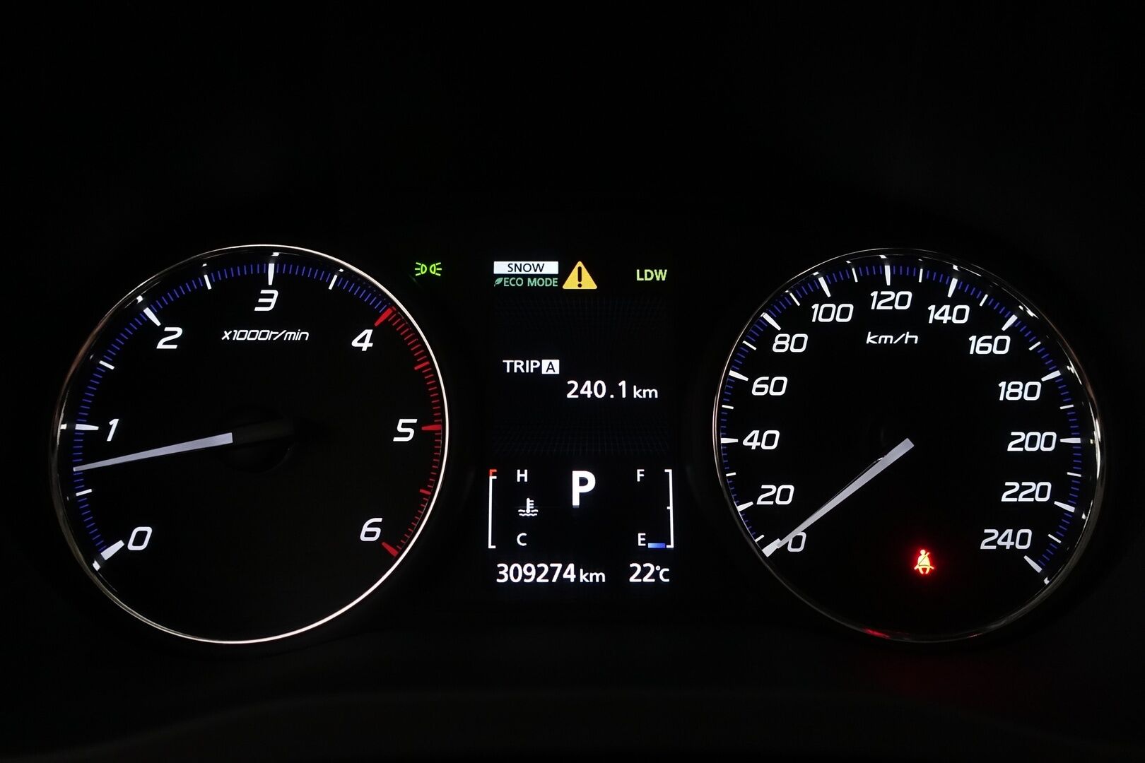 Mitsubishi Outlander 2017 2,2 DI-D Intense AT 4WD 5P - YritysOutlet - Myydään vain yrityksille! - | ACC | P.kamera & tutkat | 2x renkaat & vanteet | 