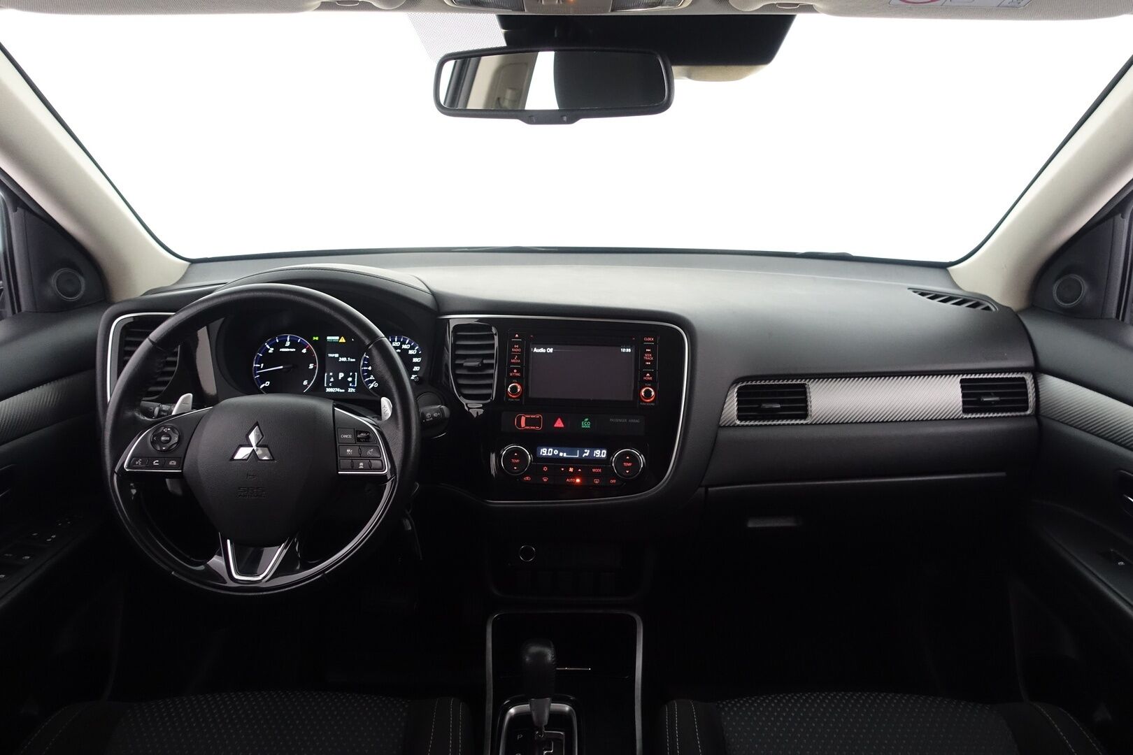 Mitsubishi Outlander 2017 2,2 DI-D Intense AT 4WD 5P - YritysOutlet - Myydään vain yrityksille! - | ACC | P.kamera & tutkat | 2x renkaat & vanteet | 