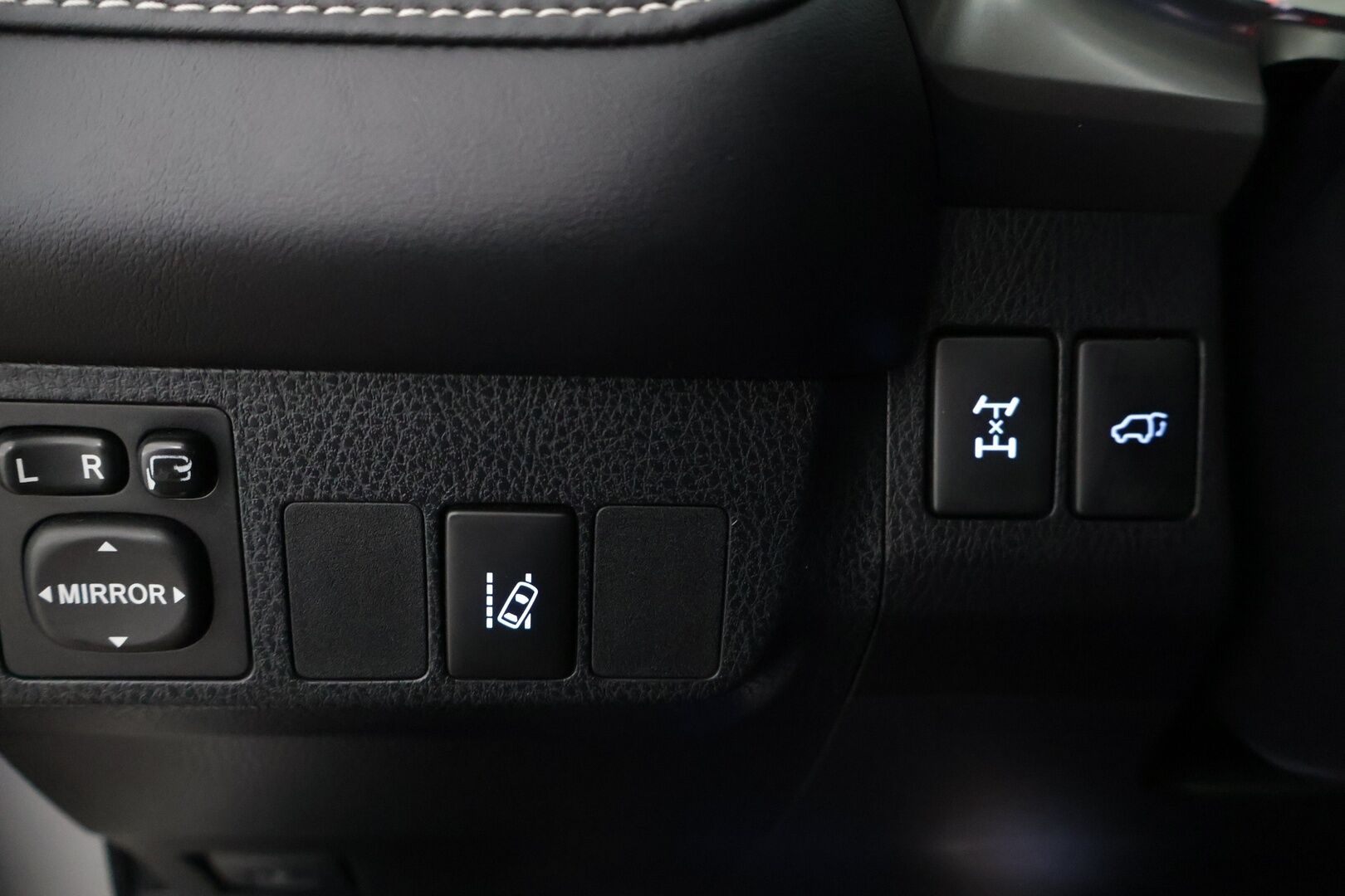 Toyota RAV4 2017 2,0 Valvematic AWD Business - ACC | Koukku | Kamera | Navi