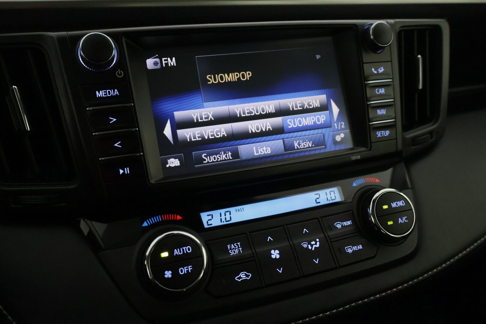 Toyota RAV4 2017 2,0 Valvematic AWD Business **ACC / Koukku / Kamera / Navi ** - Huollettu hiljan! / Kahdet renkaat vanteineen! - HULLUT AVAJAISHULINAT KORKOTARJOUS 3,29 %