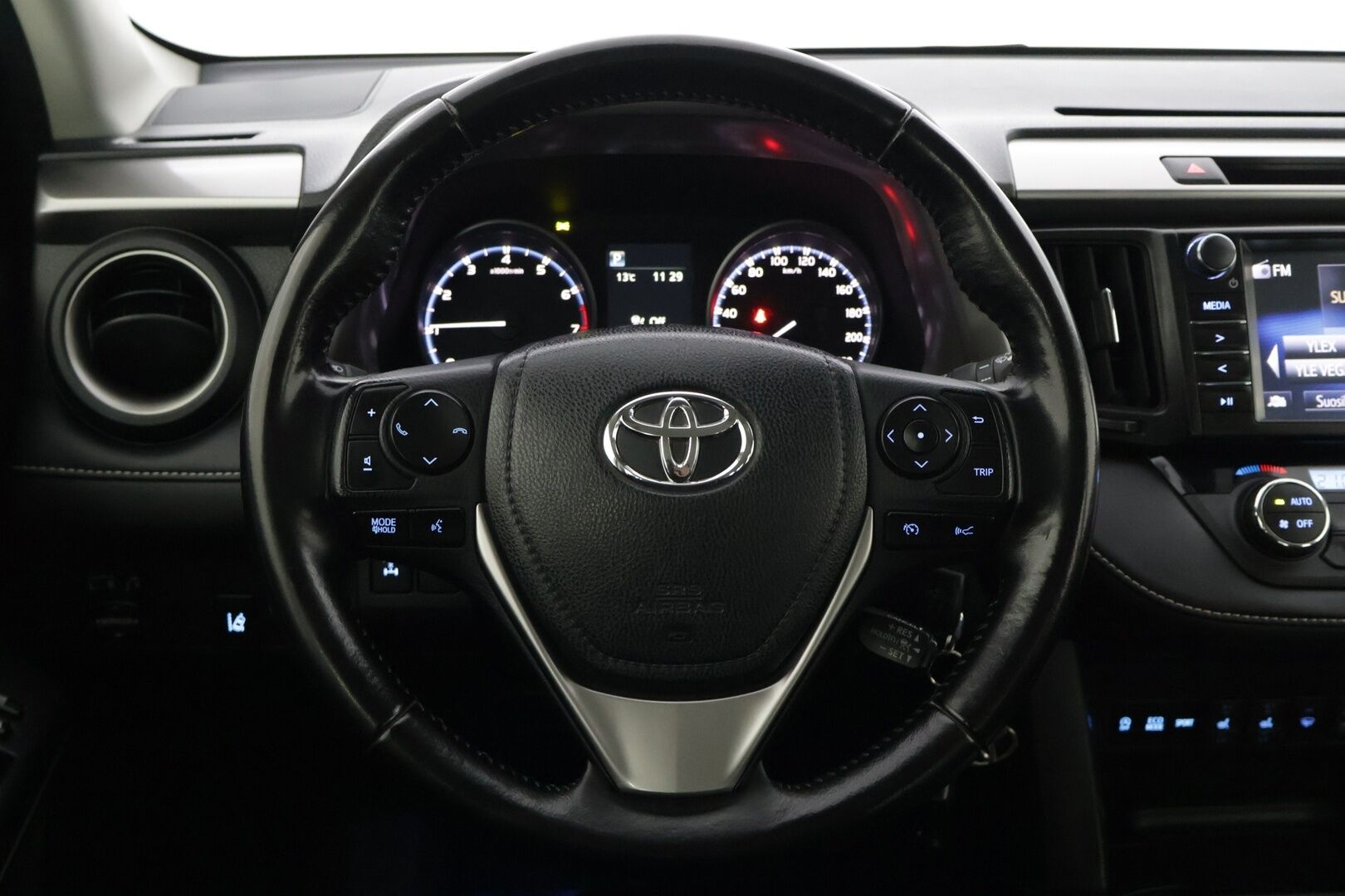 Toyota RAV4 2017 2,0 Valvematic AWD Business **ACC / Koukku / Kamera / Navi ** - Huollettu hiljan! / Kahdet renkaat vanteineen! - HULLUT AVAJAISHULINAT KORKOTARJOUS 3,29 %