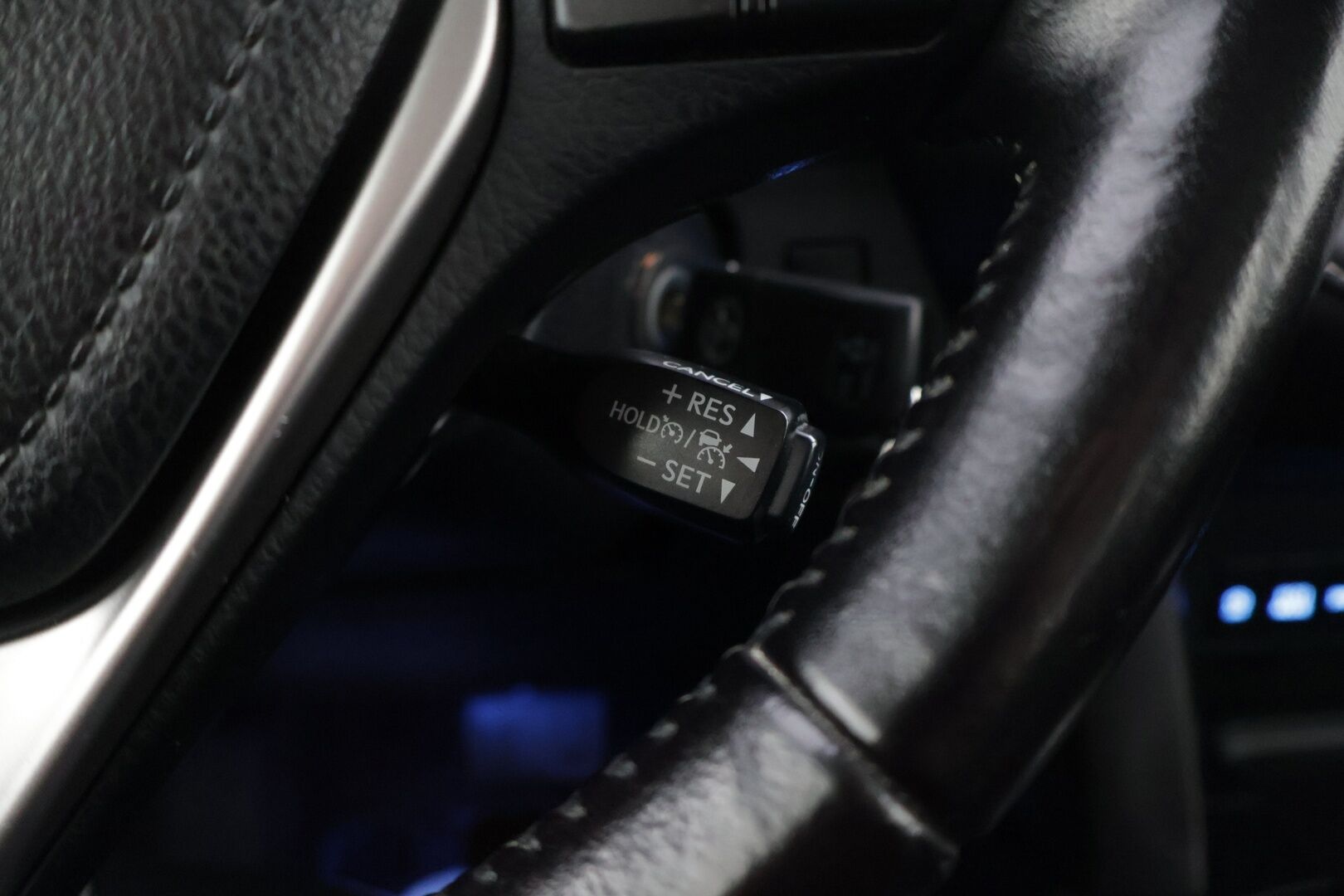 Toyota RAV4 2017 2,0 Valvematic AWD Business - ACC | Koukku | Kamera | Navi
