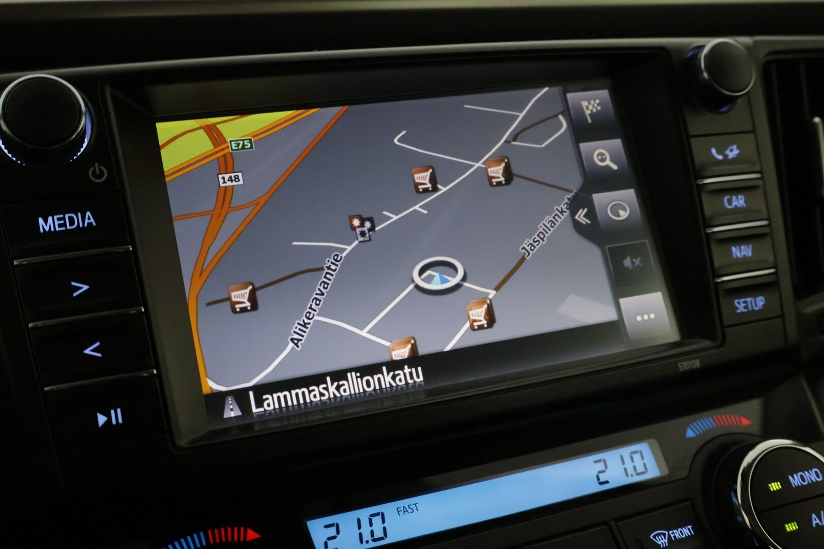 Toyota RAV4 2017 2,0 Valvematic AWD Business **ACC / Koukku / Kamera / Navi ** - Huollettu hiljan! / Kahdet renkaat vanteineen! - HULLUT AVAJAISHULINAT KORKOTARJOUS 3,29 %