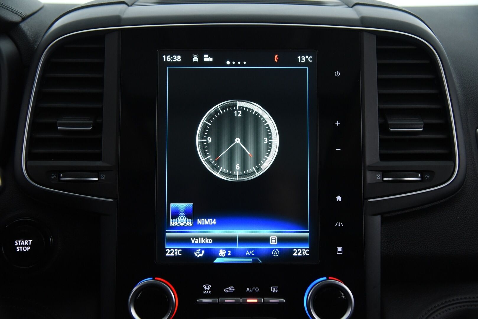 Renault Koleos 2017 dCi 175 X-Tronic 4WD Intens Launch Edition / Panorama / Navi / Lohko / LED / BLIS / 2. Om / Keyless / 2x Renkaat / - Tarkka huoltokirja! Lämpöratti & Digimittaristo!