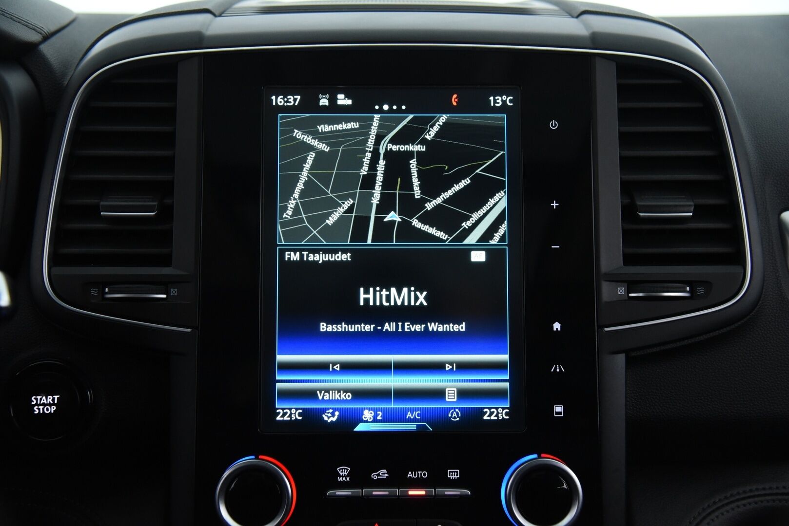 Renault Koleos 2017 dCi 175 X-Tronic 4WD Intens Launch Edition / Panorama / Navi / Lohko / LED / BLIS / 2. Om / Keyless / 2x Renkaat / - Tarkka huoltokirja! Lämpöratti & Digimittaristo!