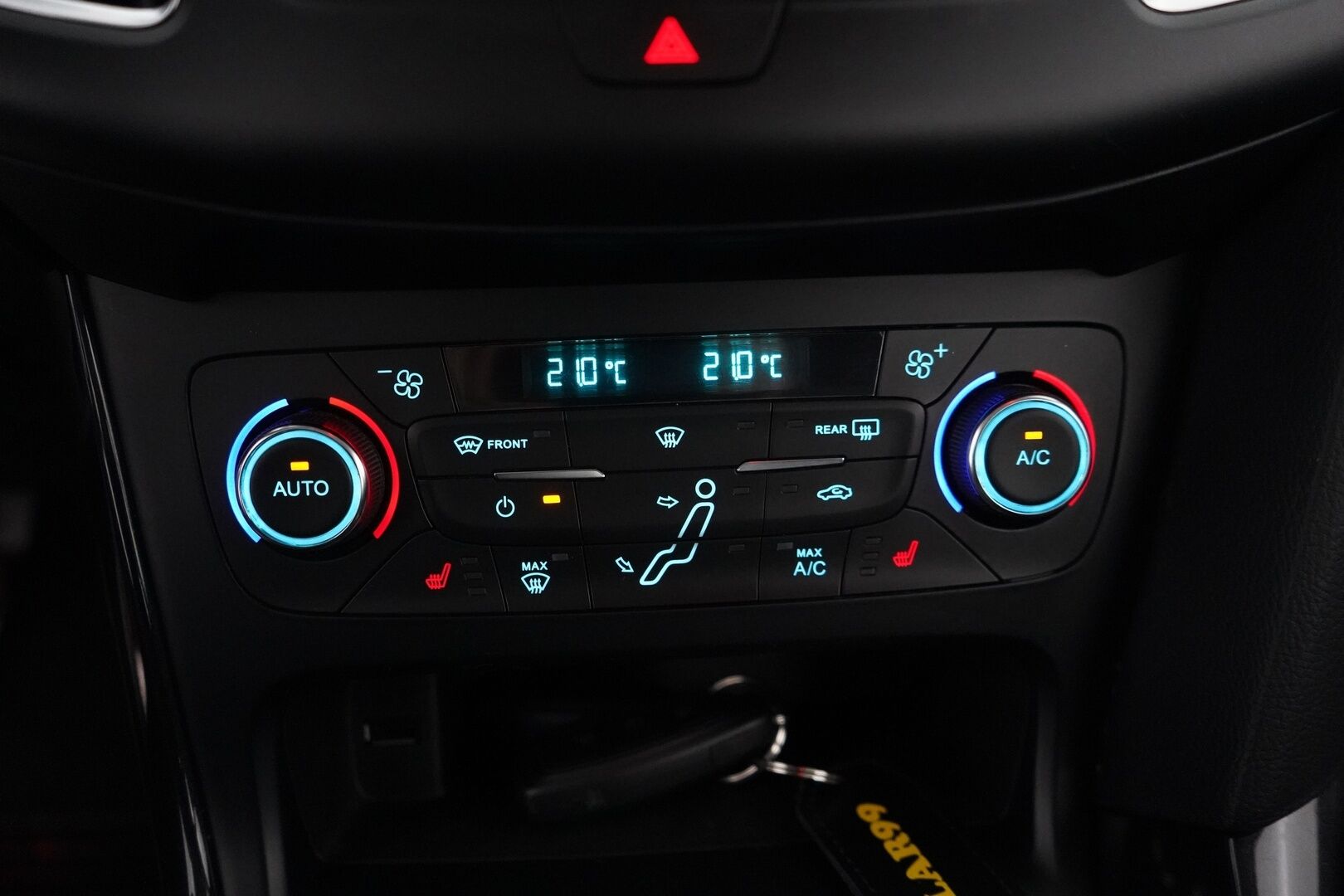 Ford Focus 2017 1,0 EcoBoost 125 hv Start/Stop M6 Titanium 5-ovinen - Tämä HELMI myydään huutokaupat.com sivustolla! - KORKO VAIN 3,99 %