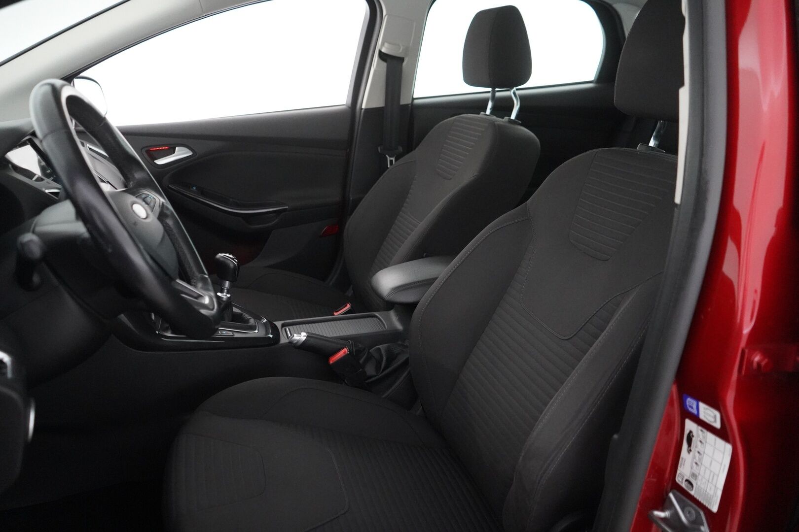 Ford Focus 2017 1,0 EcoBoost 125 hv Start/Stop M6 Titanium 5-ovinen - Tämä HELMI myydään huutokaupat.com sivustolla! - KORKO VAIN 3,99 %