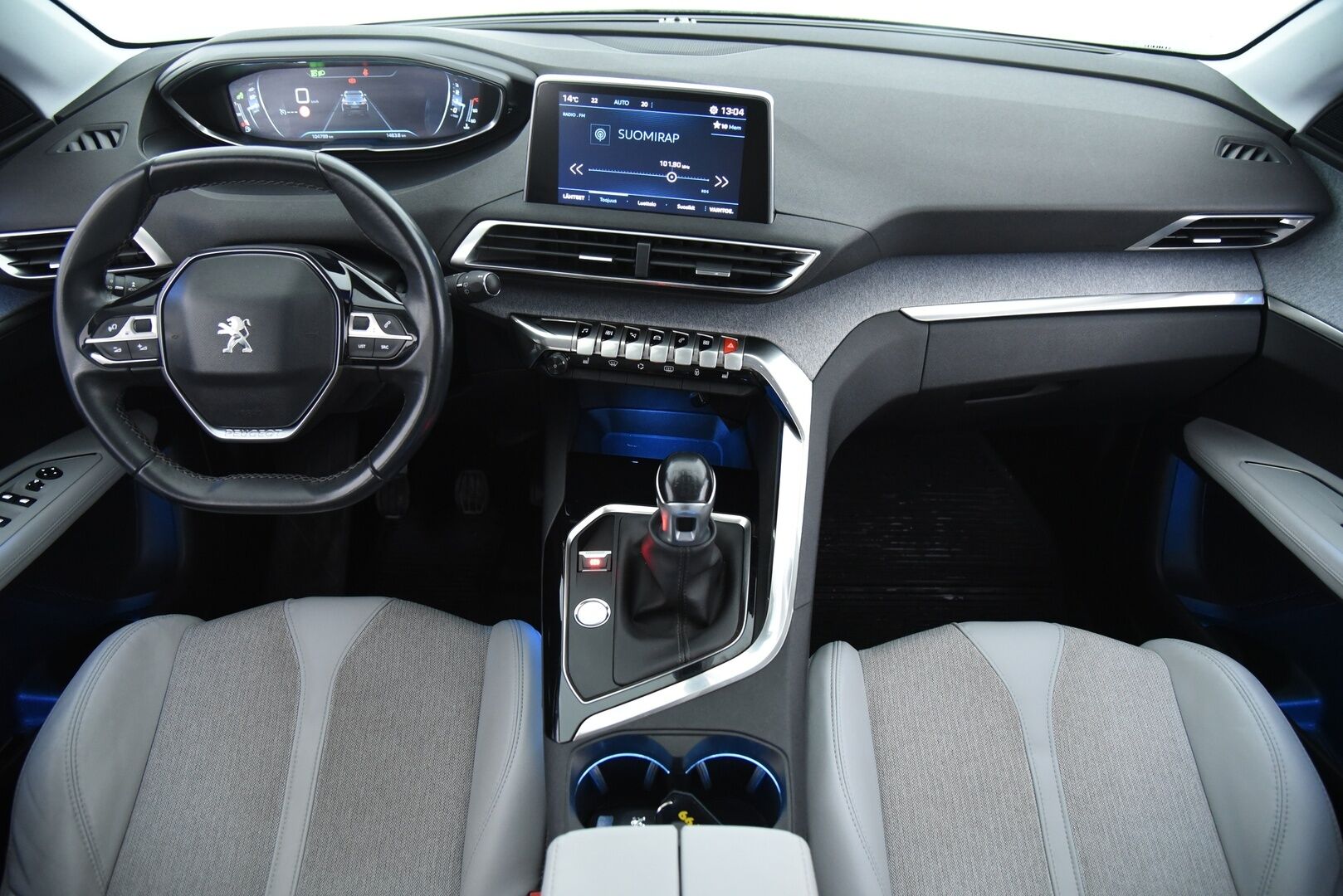 Peugeot 3008 2017 Allure PureTech 130 - Suomi-Auto / Digimittaristo / Lohkolämmitin / Vakionopeudensäädin / LED-Ajovalot / P-Tutkat / Keyless Go / App-Connect
