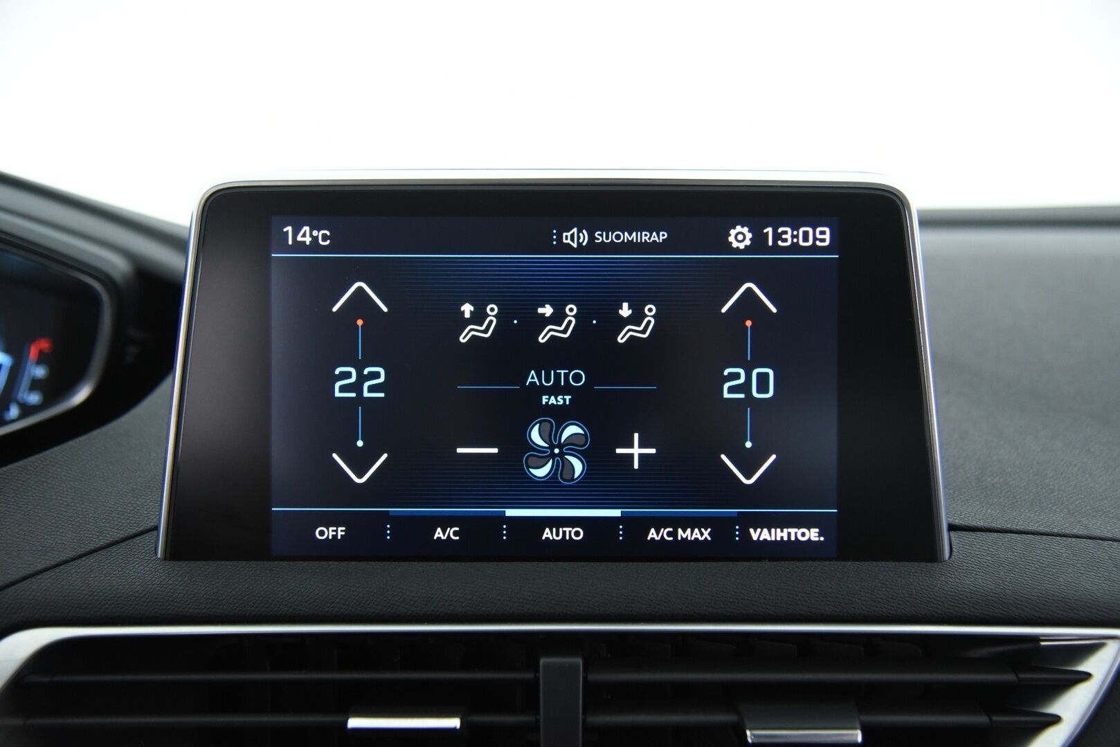 Peugeot 3008 2017 Allure PureTech 130 - Suomi-Auto / Digimittaristo / Lohkolämmitin / Vakionopeudensäädin / LED-Ajovalot / P-Tutkat / Keyless Go / App-Connect