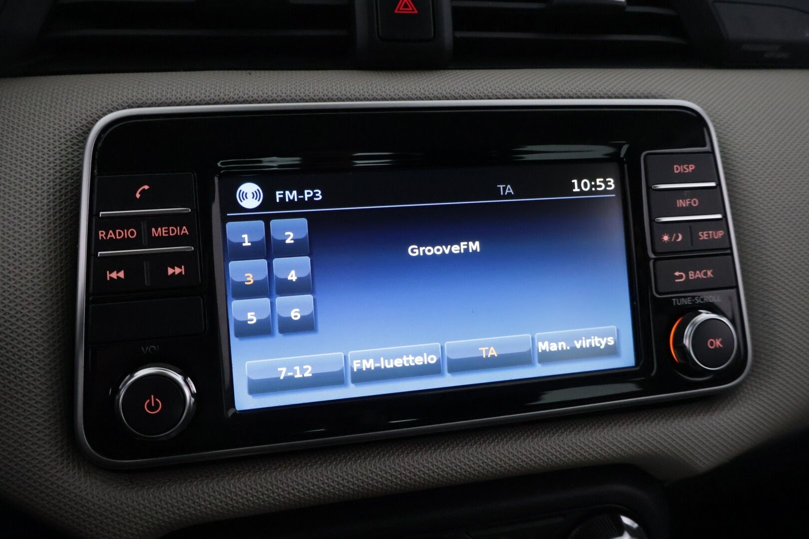 Nissan Micra 2017 IG-T 90 S/S Acenta 5M/T ** Lohko / Vakkari / Koukku - * Fiksu / Kahdet renkaat * - HULLUT BLACKWEEK JATKOT - KORKOTARJOUS 2,49%