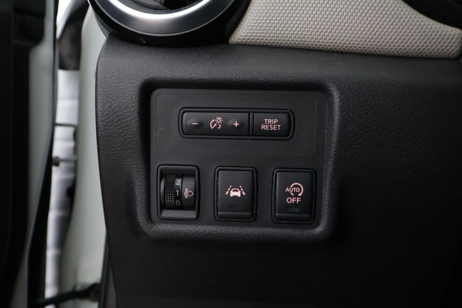 Nissan Micra 2017 IG-T 90 S/S Acenta 5M/T ** Lohko / Vakkari / Koukku - * Fiksu / Kahdet renkaat * - HULLUT BLACKWEEK JATKOT - KORKOTARJOUS 2,49%