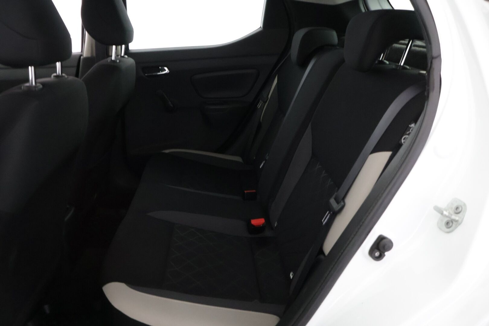 Nissan Micra 2017 IG-T 90 S/S Acenta 5M/T ** Lohko / Vakkari / Koukku - * Fiksu / Kahdet renkaat * - HULLUT BLACKWEEK JATKOT - KORKOTARJOUS 2,49%