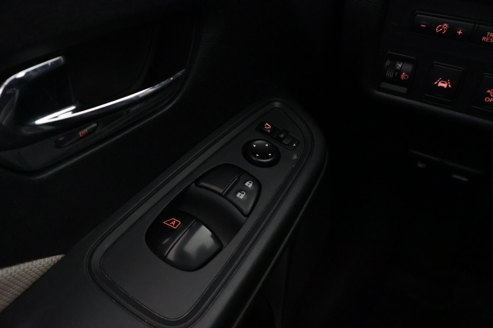 Nissan Micra 2017 IG-T 90 S/S Acenta 5M/T ** Lohko / Vakkari / Koukku - * Fiksu / Kahdet renkaat * - HULLUT BLACKWEEK JATKOT - KORKOTARJOUS 2,49%