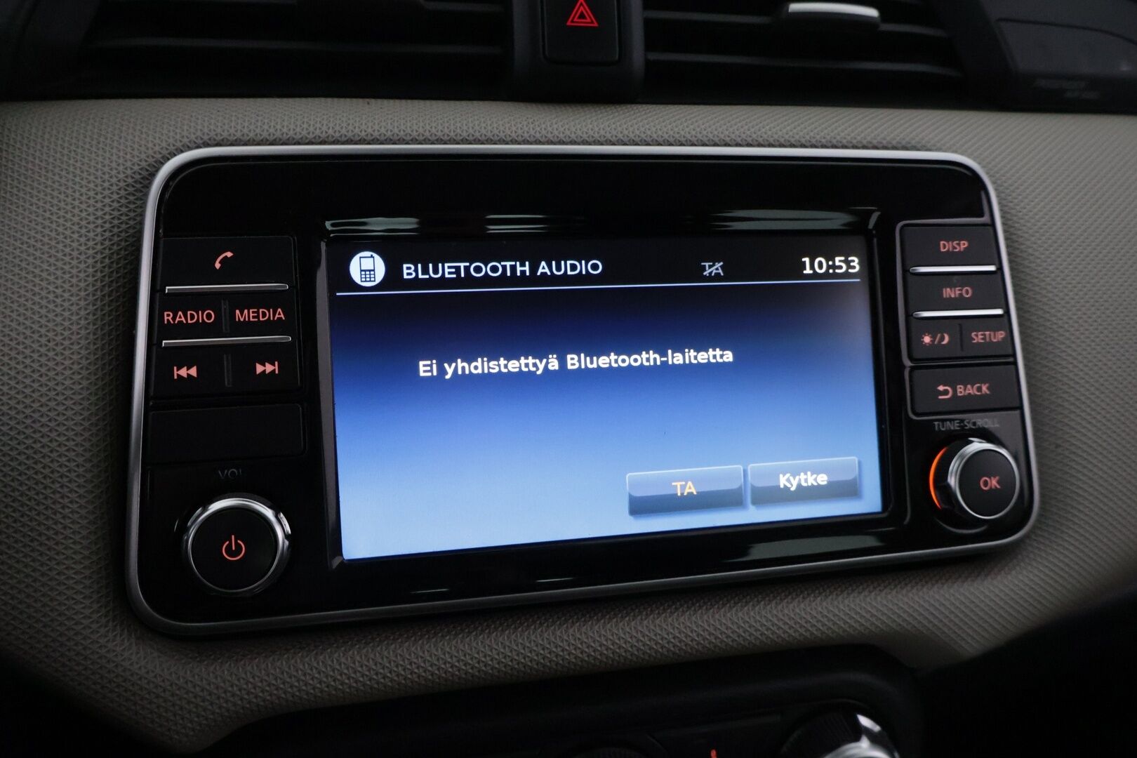 Nissan Micra 2017 IG-T 90 S/S Acenta 5M/T ** Lohko / Vakkari / Koukku - * Fiksu / Kahdet renkaat * - HULLUT BLACKWEEK JATKOT - KORKOTARJOUS 2,49%