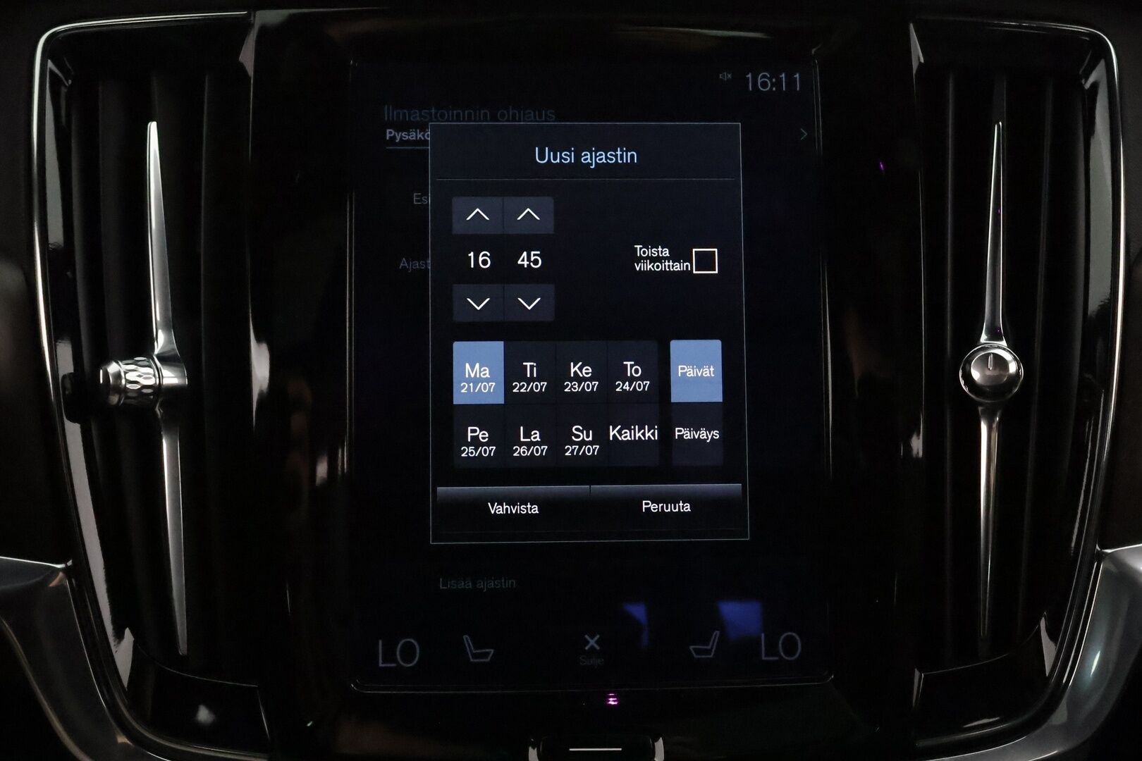 Volvo V90 Cross Country 2018 D5 AWD Pro aut **Panorama / HUD / Webasto / Adapt.Vakkari / Full-LED / 360° / Ilmastoidut Sporttinahat Muistilla** - 3,99 % KORKOTARJOUS TÄHÄN AUTOON - Suomi-auto / Kahdet Renkaat / **HYVILLÄ KAMOILLA**