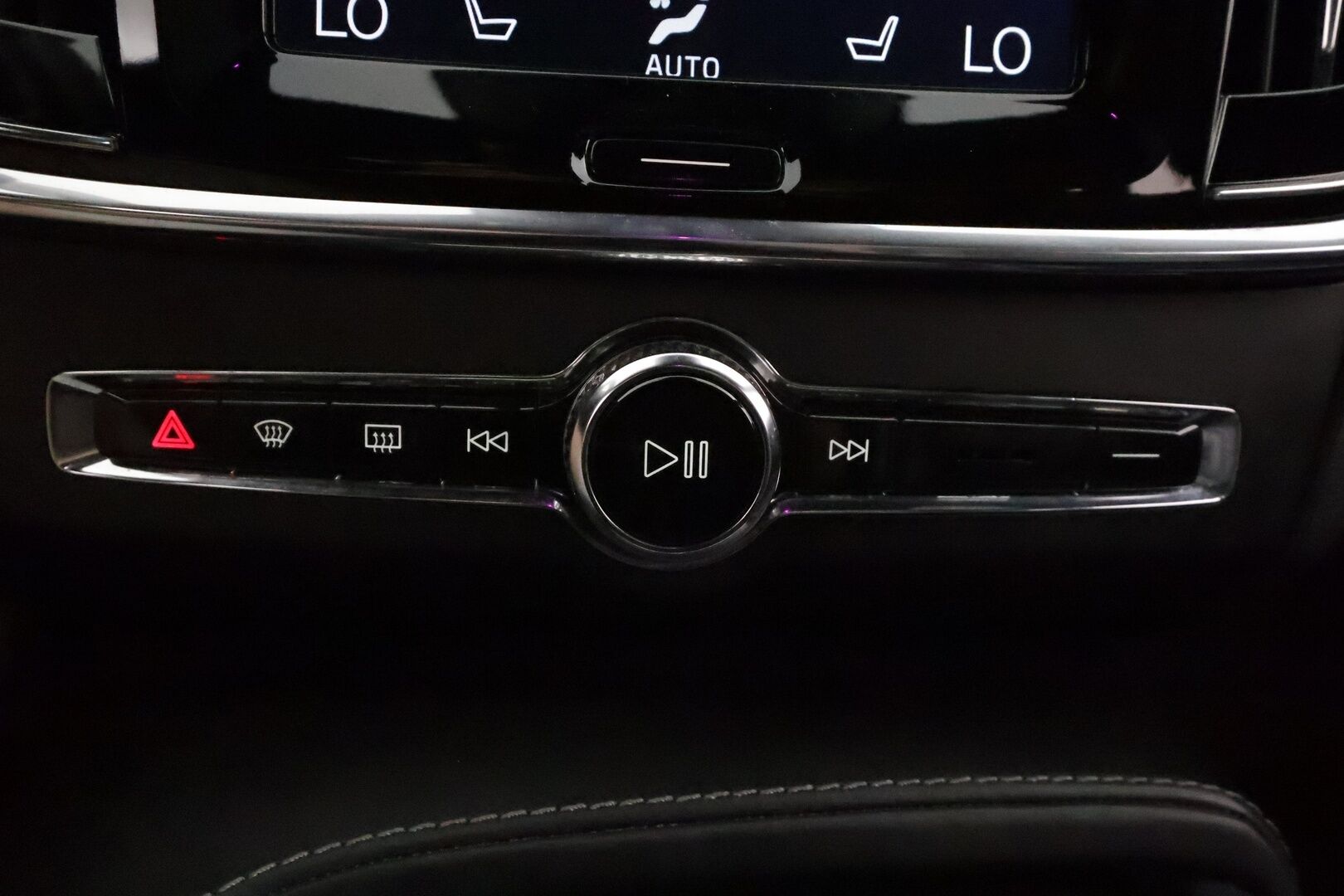 Volvo V90 Cross Country 2018 D5 AWD Pro aut. - Kaikki herkut | Ilmastoidut & hierovat istuimet | 360 | Blis | Hud | Acc | Kattoluukku | Muistipenkit 