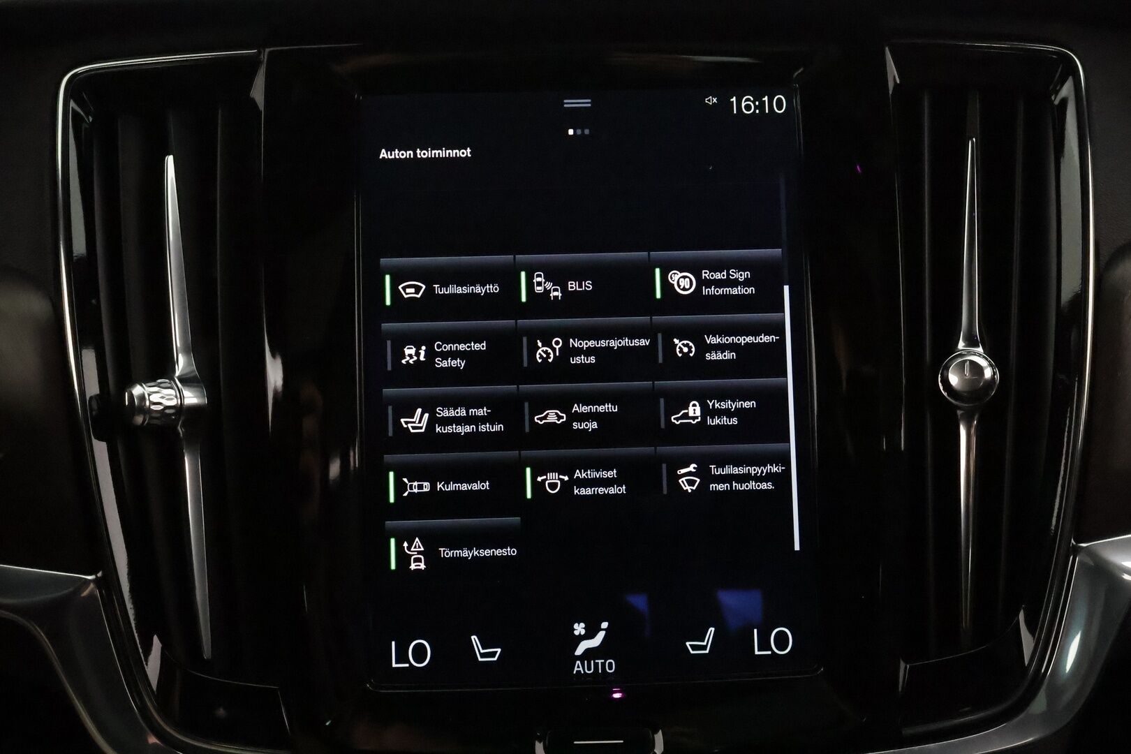 Volvo V90 Cross Country 2018 D5 AWD Pro aut **Panorama / HUD / Webasto / Adapt.Vakkari / Full-LED / 360° / Ilmastoidut Sporttinahat Muistilla** - 3,99 % KORKOTARJOUS TÄHÄN AUTOON - Suomi-auto / Kahdet Renkaat / **HYVILLÄ KAMOILLA**