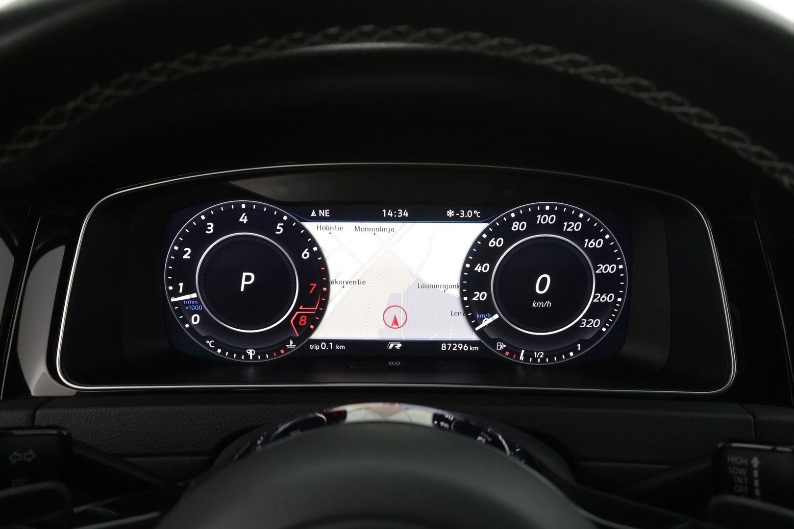 Volkswagen Golf 2018 R 2,0 TSI 228 kW 4MOTION DSG * Sisätilanlämmitin /  ACC / Adapt.LED / P.Kamera / Navi / Kaistavahti / Keyless * - Suomi-auto / Kahdet renkaat 