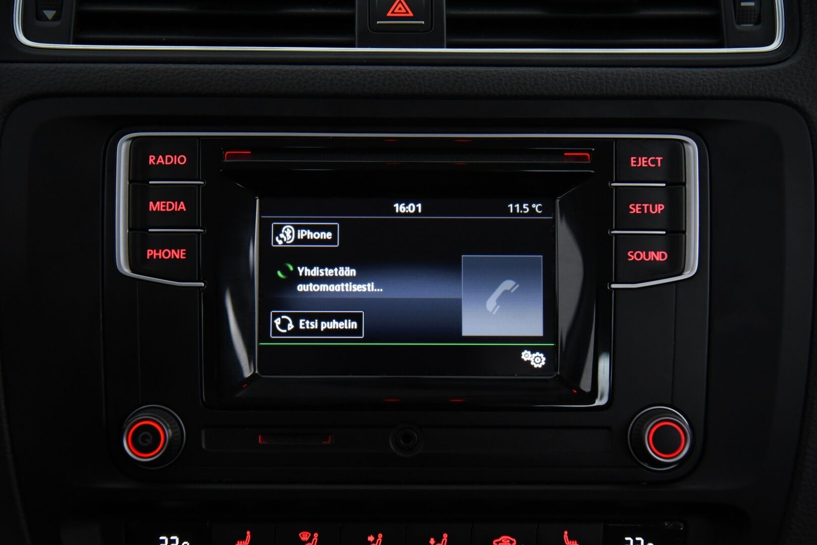 Volkswagen Jetta 2017 **Luxline 1,4 TSI 92 kW (125 hv) DSG-automaatti / Webasto / Vakkari / BT-Audio / 2x Alut - Suomi-Auto / Erinomaisesti huollettu!